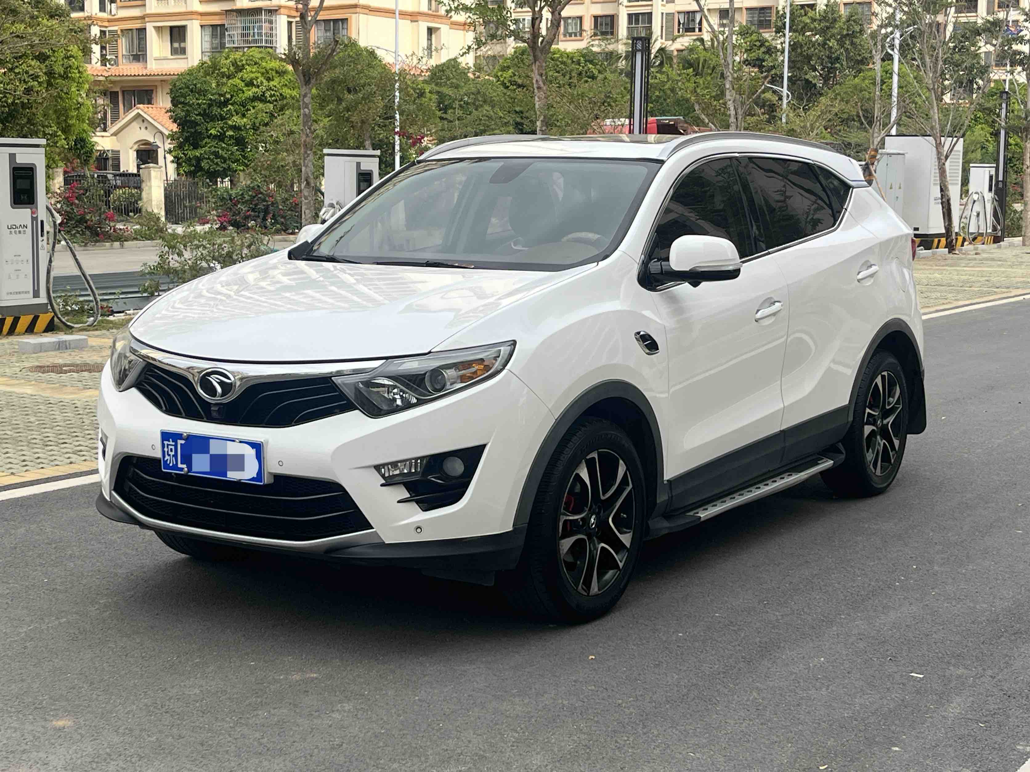 Soueast DX7 2018 car image #3