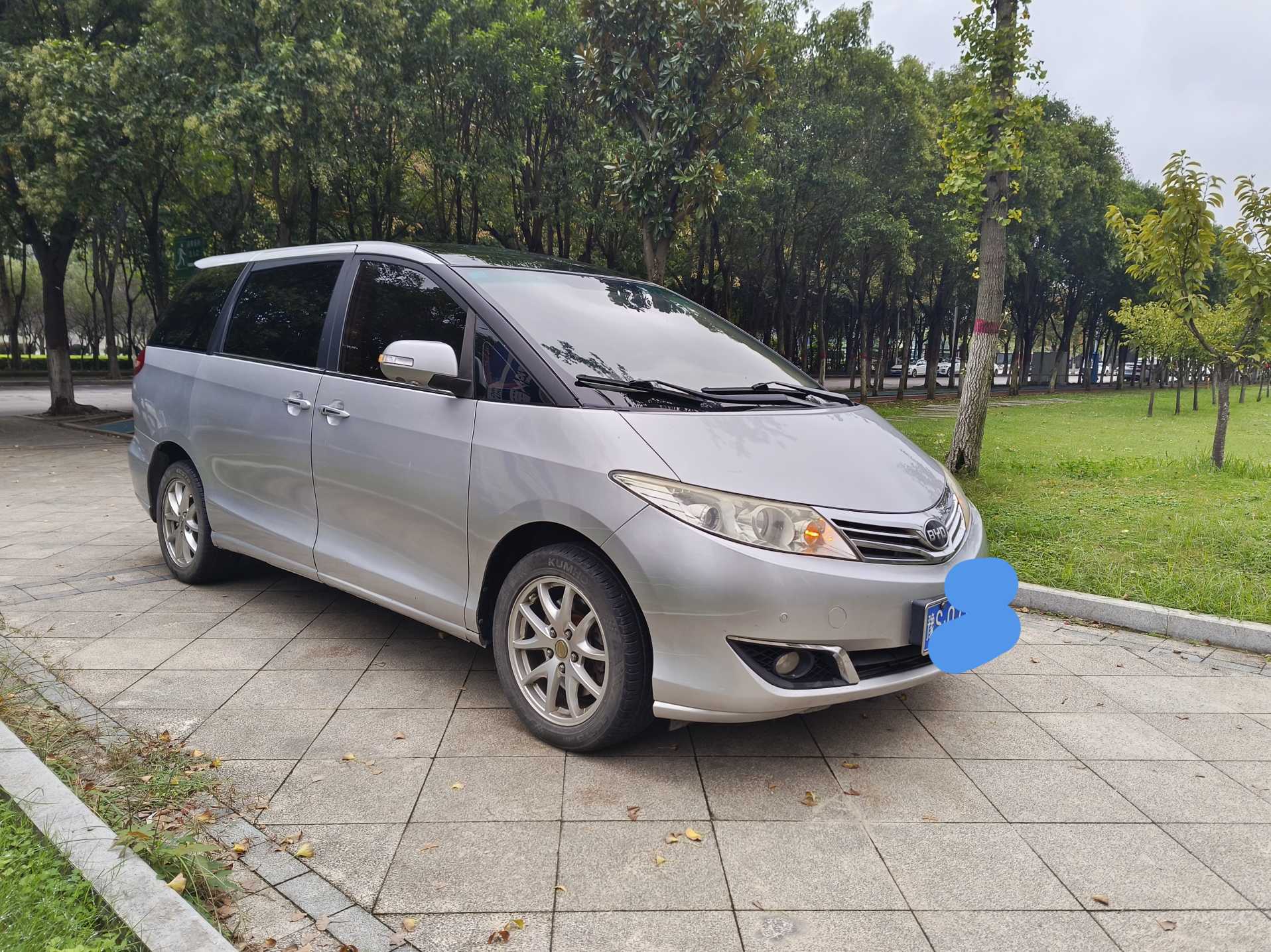 BYD M6 2014 #3 BYD M6 2014 car image #3