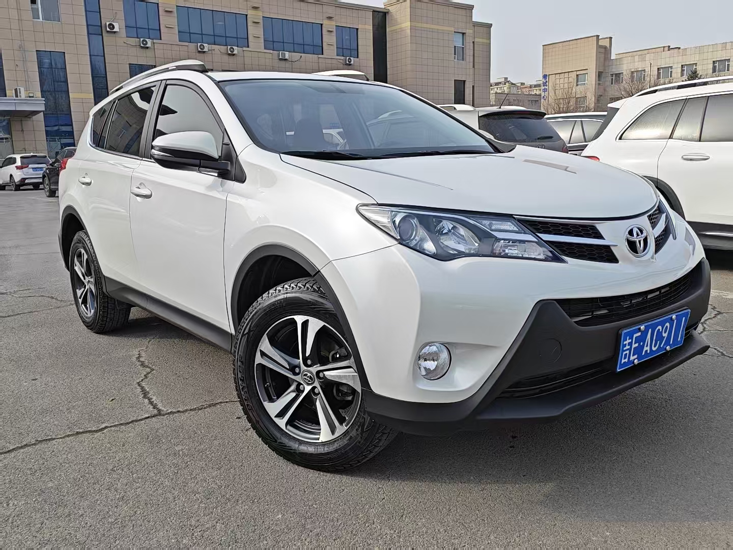 Toyota RAV4 2016 #3 Toyota RAV4 2016 car image #3