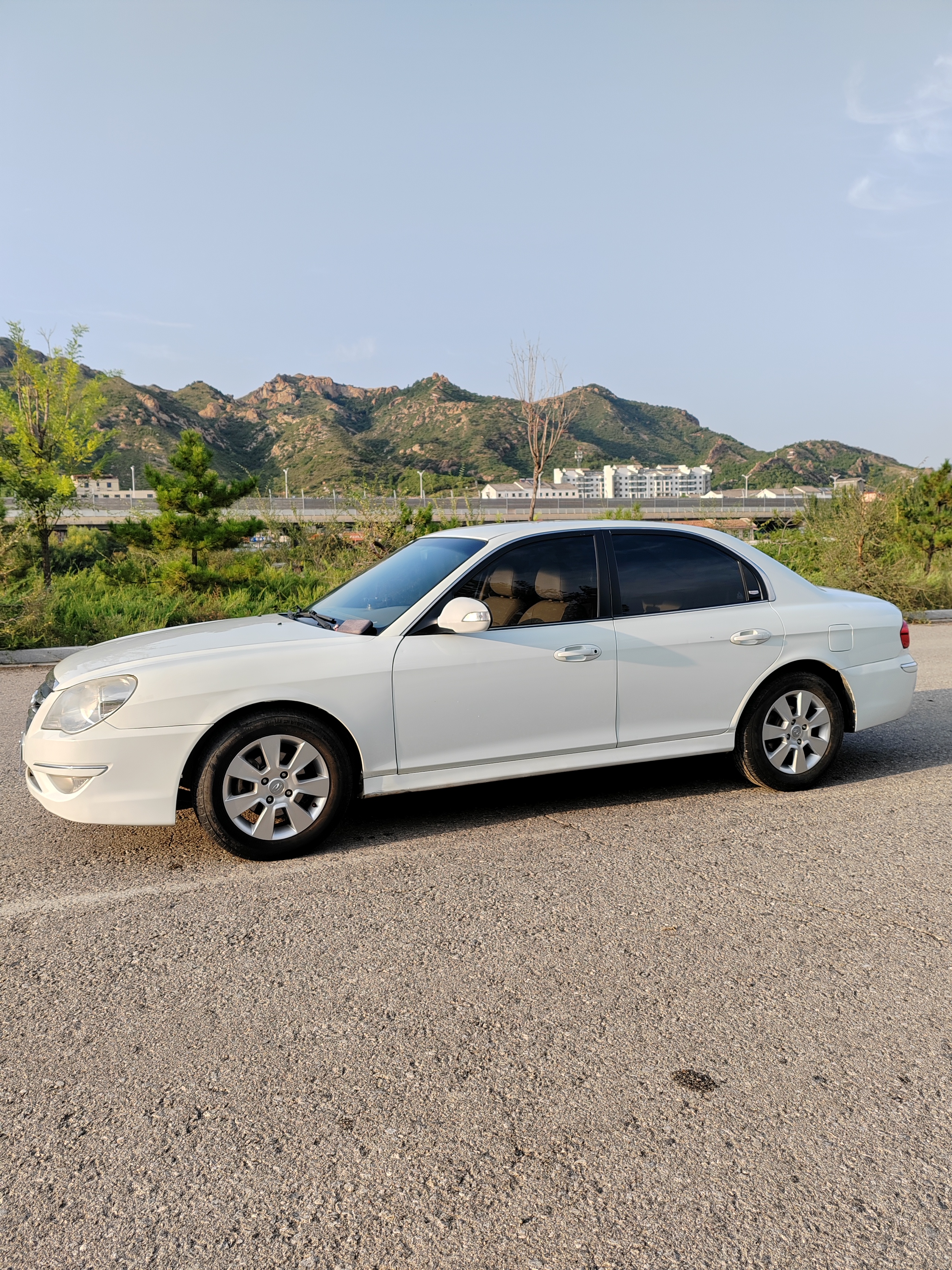 Hyundai moInca 2013 #3 Hyundai moInca 2013 car image #3