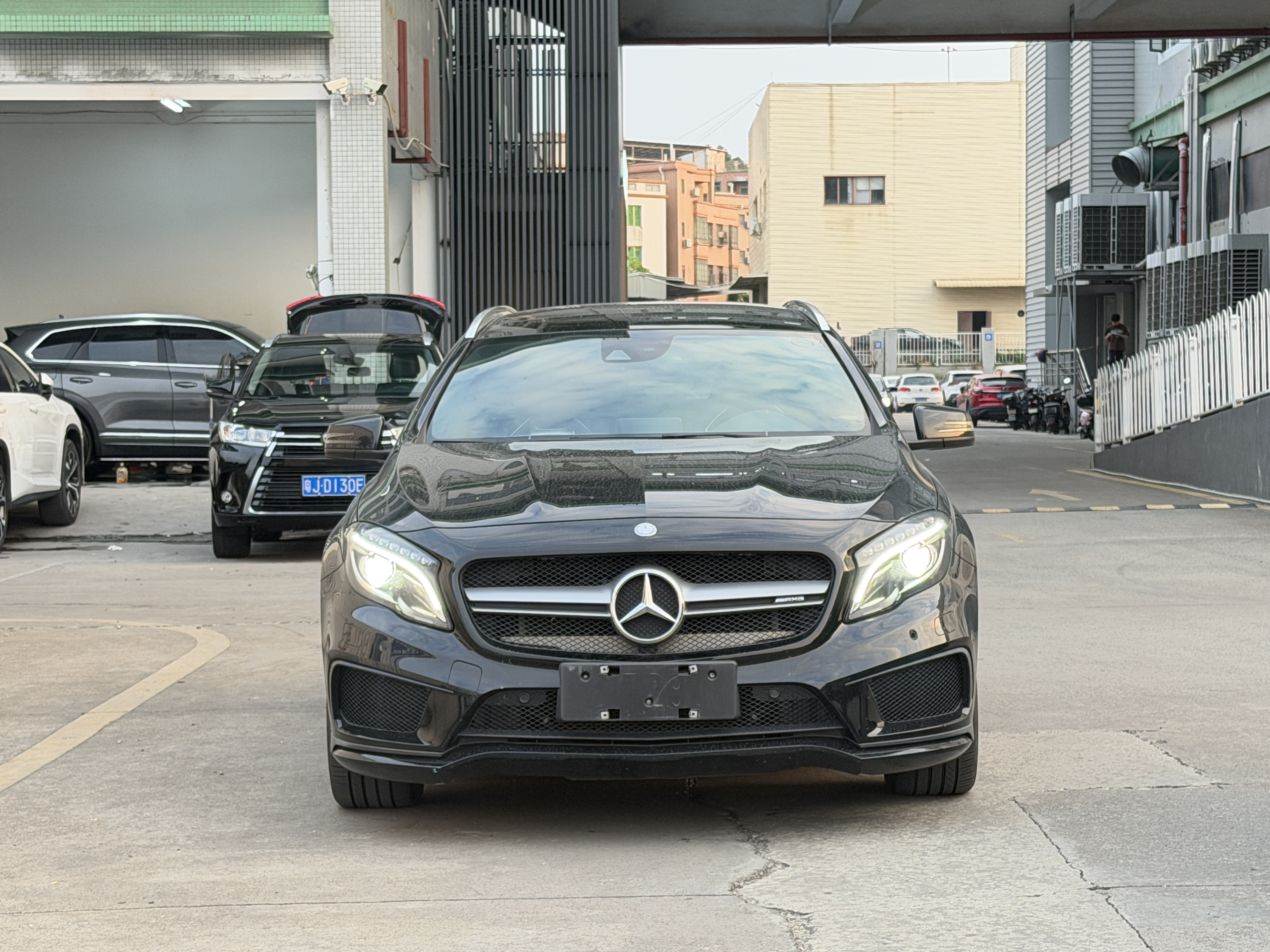 Mercedes-Benz GLA AMG 2016 car image #3