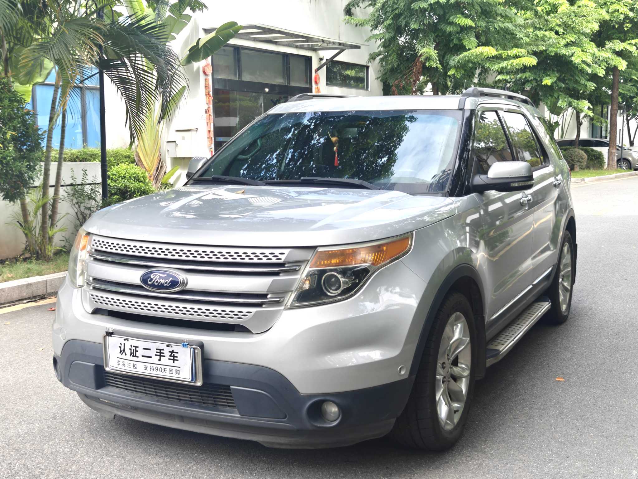 Ford Explorer (Imported) 2013 car image #3