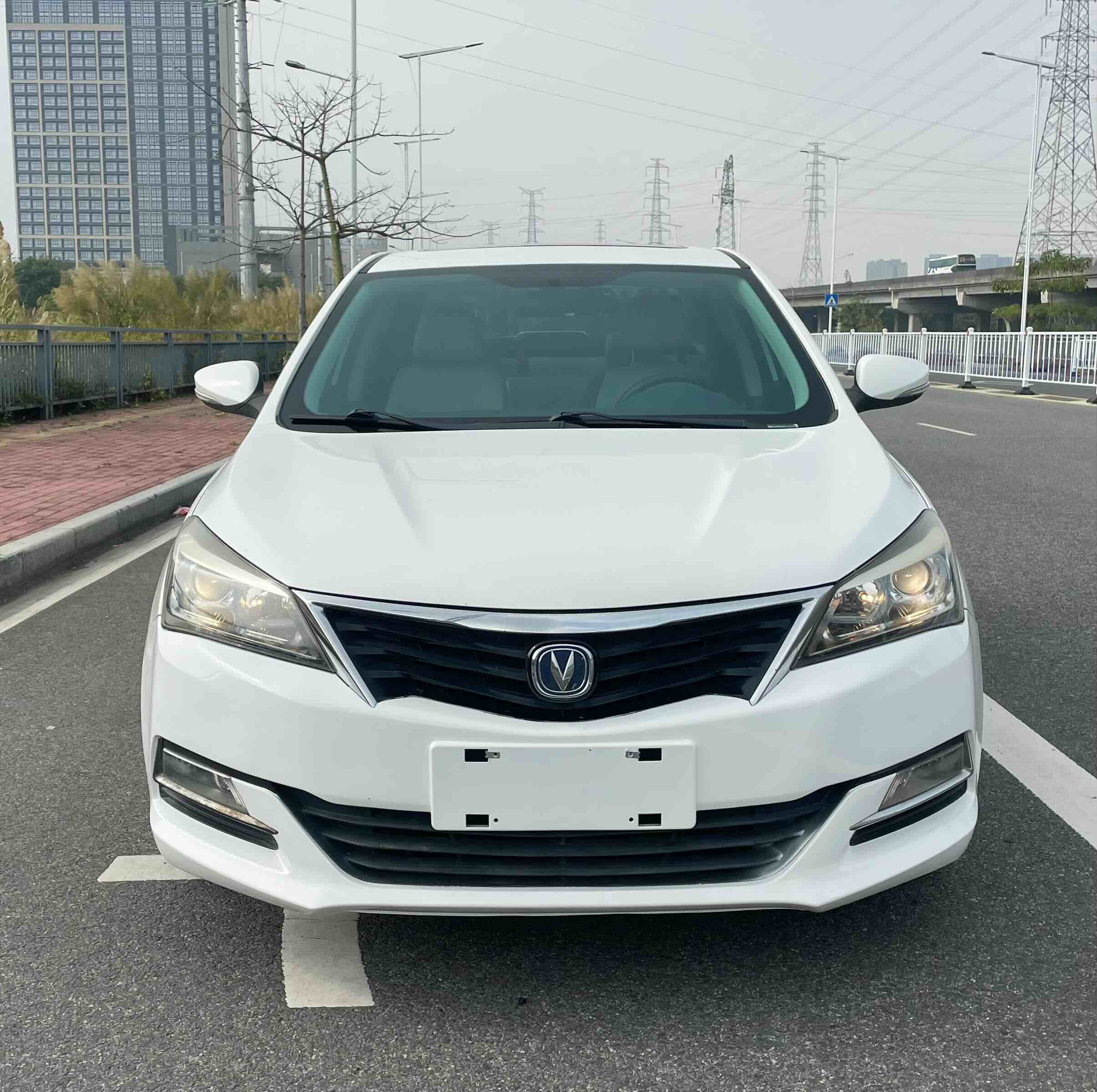 Changan Alsvin V7 2015 car image #3