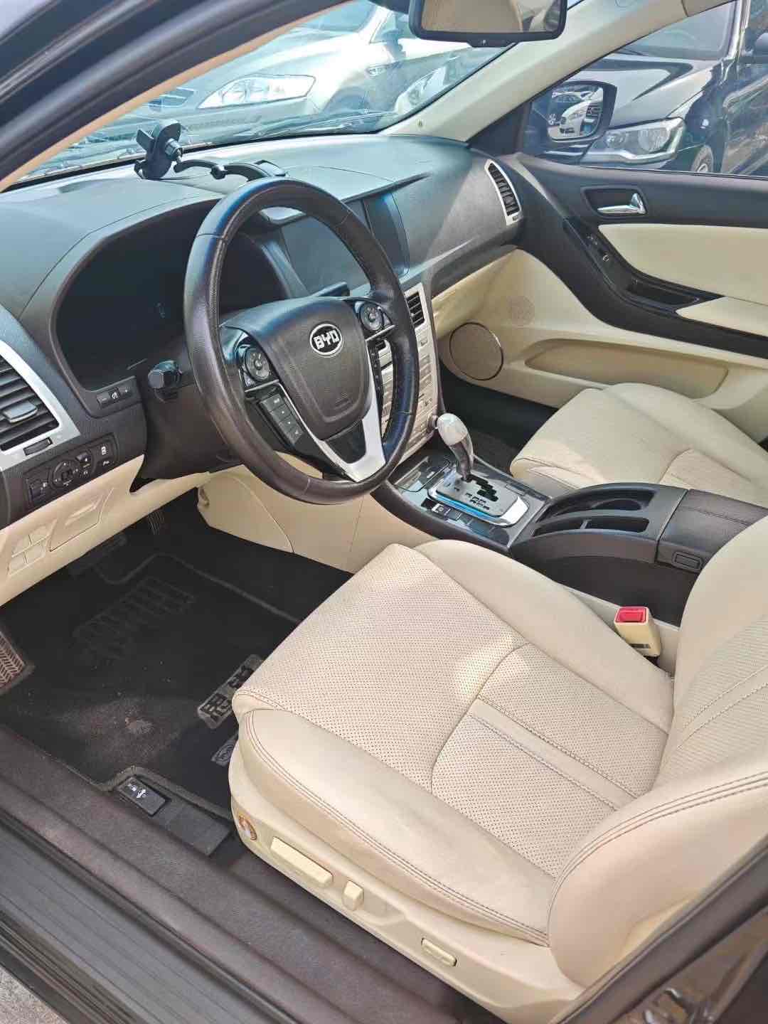 BYD SiRui 2015 #3 BYD SiRui 2015 car image #3