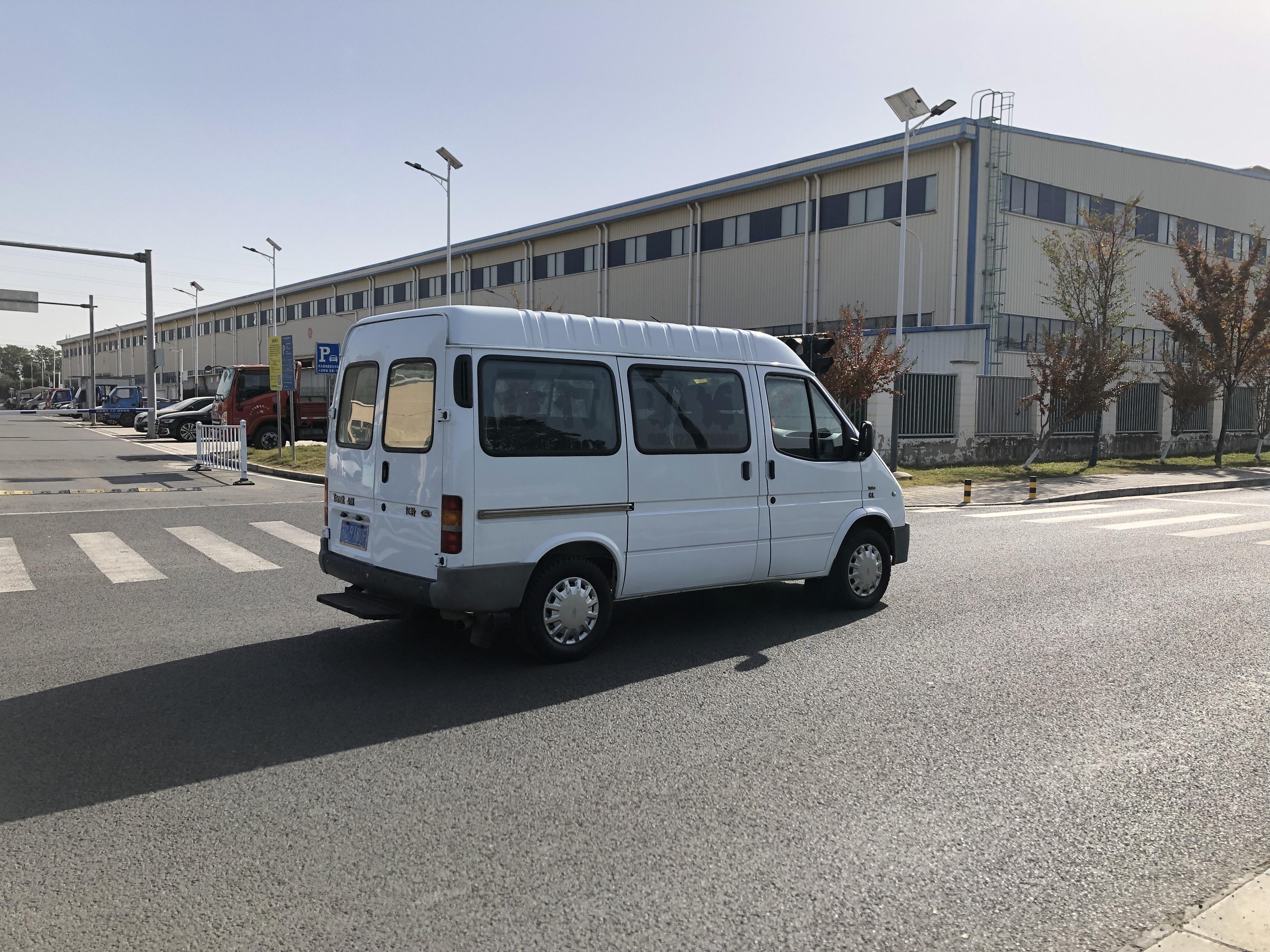 Ford Transit Classic 2016 car image #3