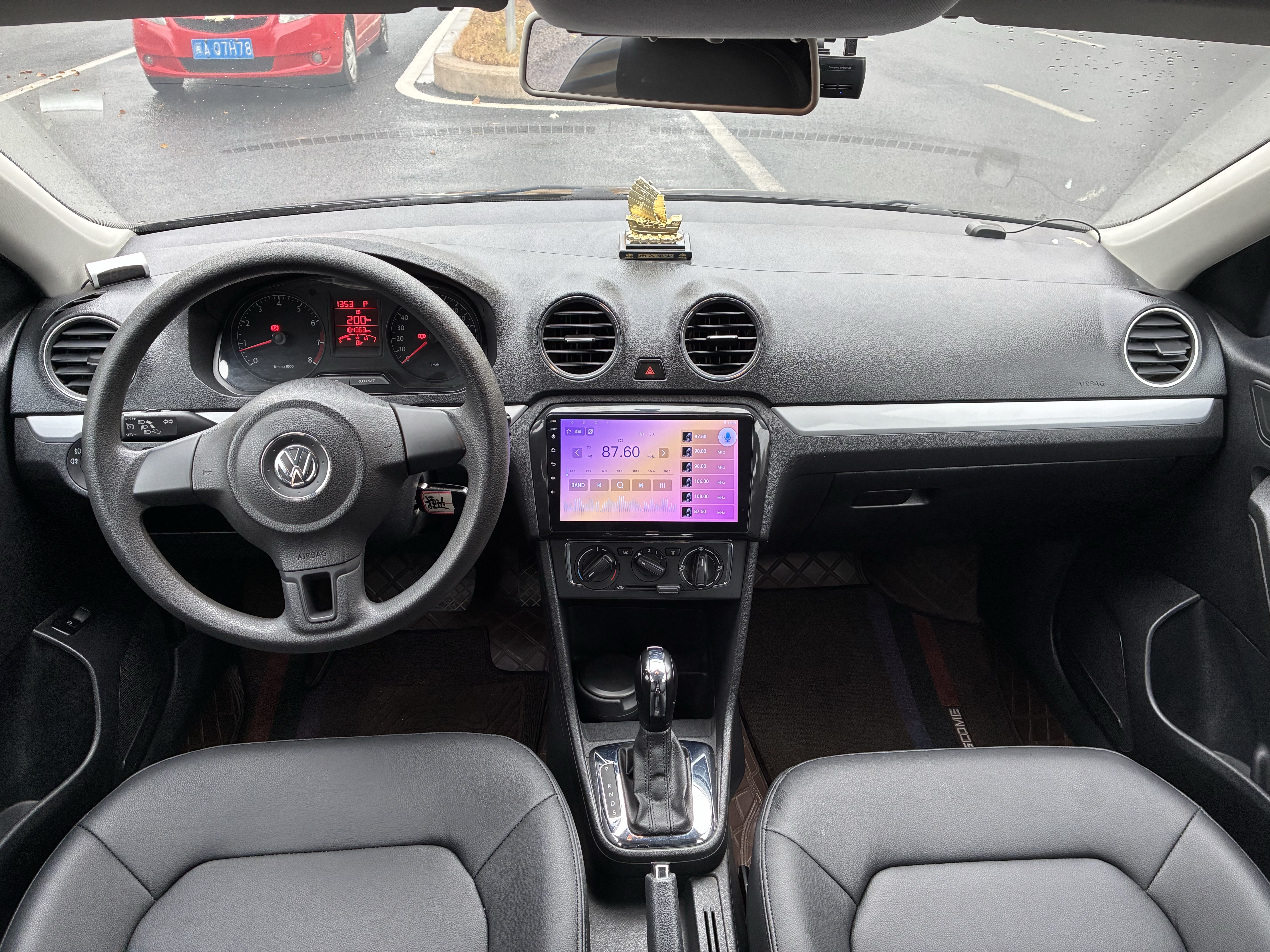 Jetta 2014 #3 Jetta 2014 car image #3