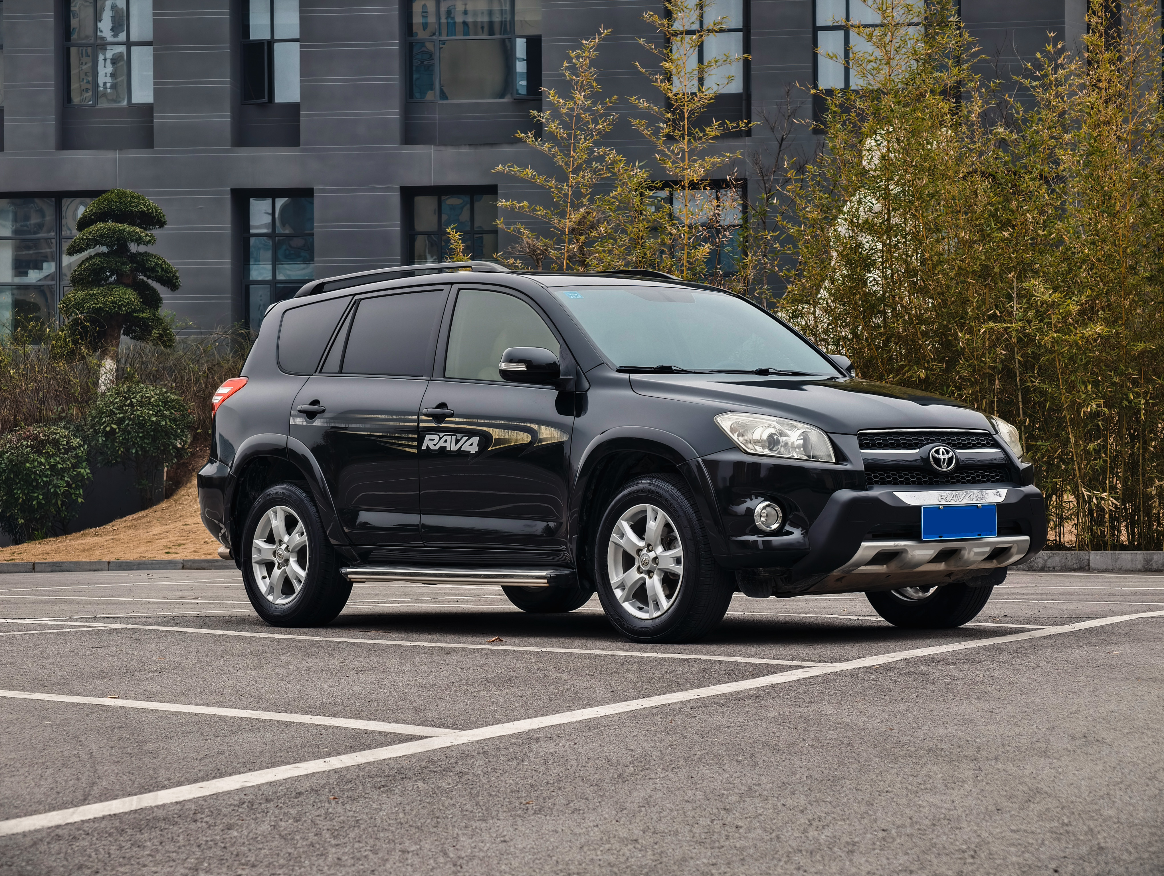 Toyota RAV4 2012 изображение автомобиля #3