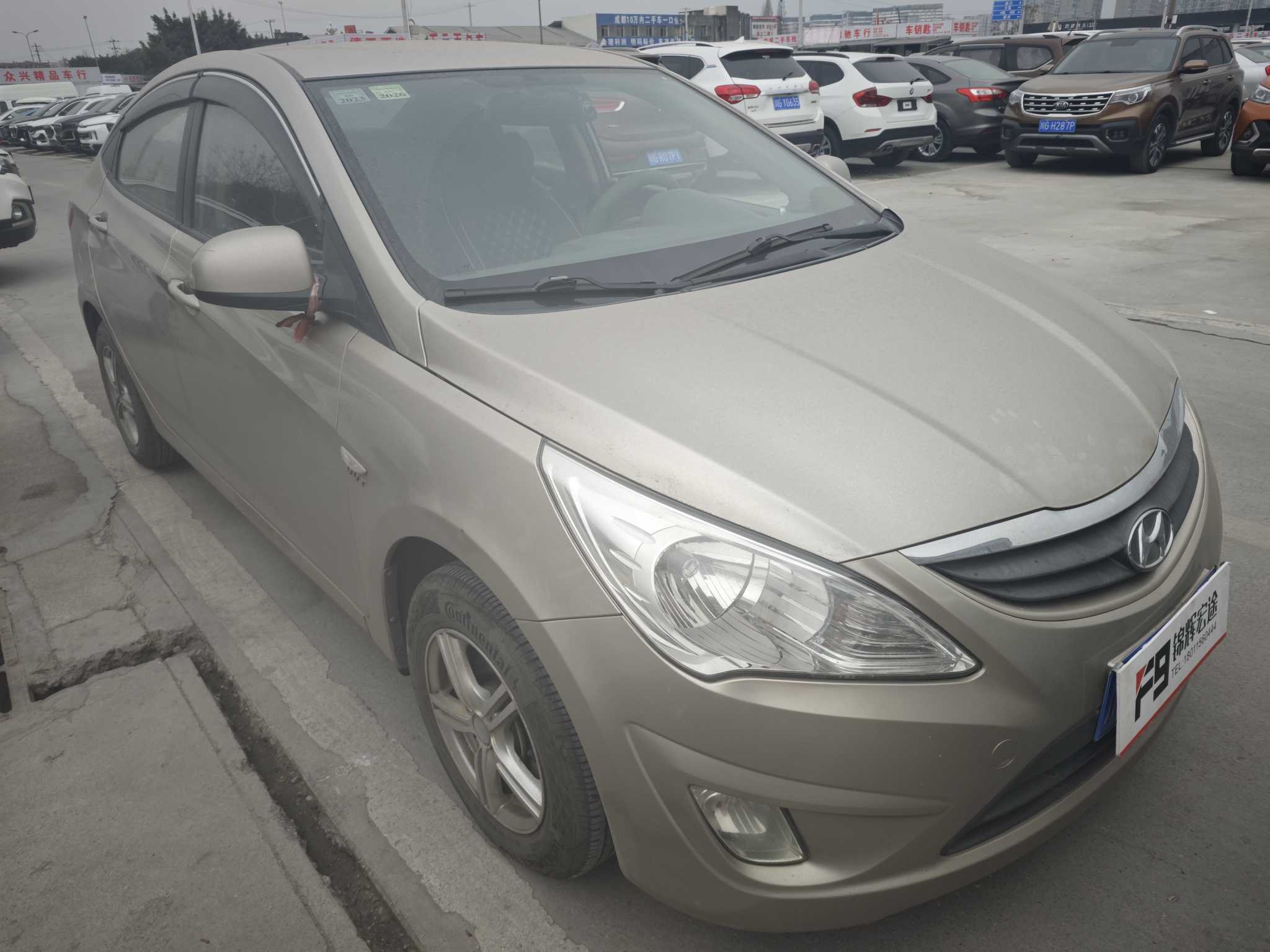 Hyundai Reina 2012 #3 Hyundai Reina 2012 car image #3