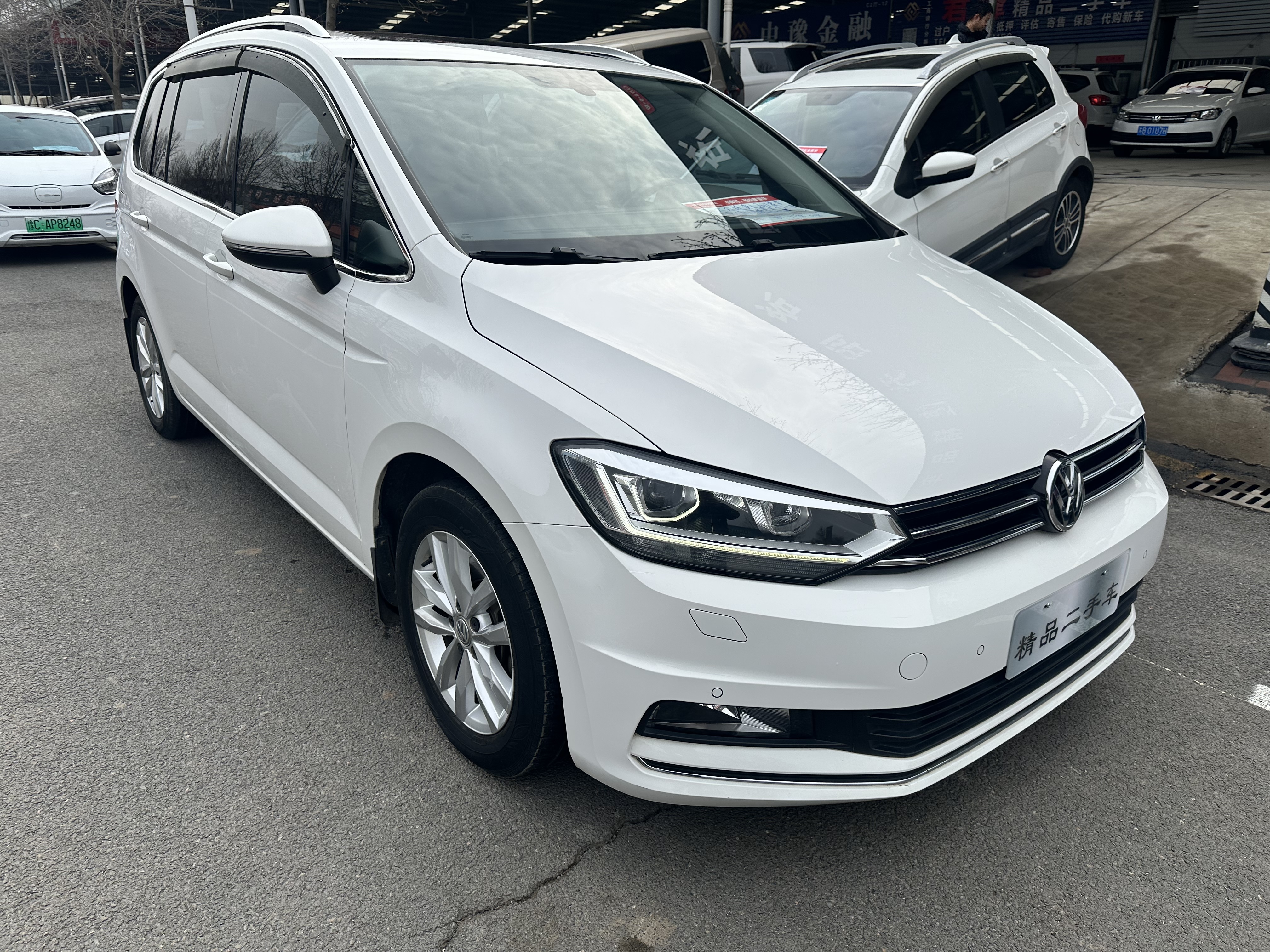 Volkswagen Touran 2017 #3 Volkswagen Touran 2017 car image #3