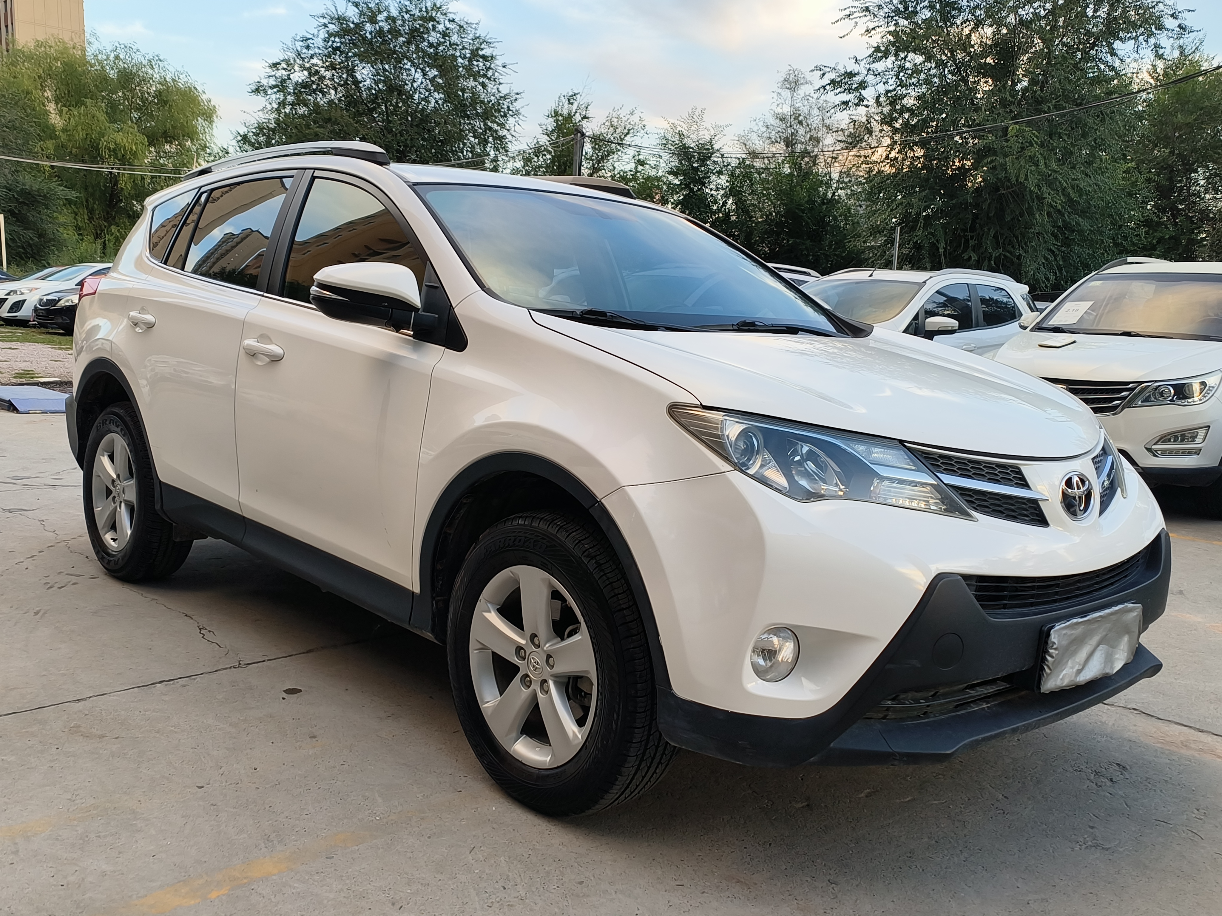 Toyota RAV4 2014 #3 Toyota RAV4 2014 car image #3
