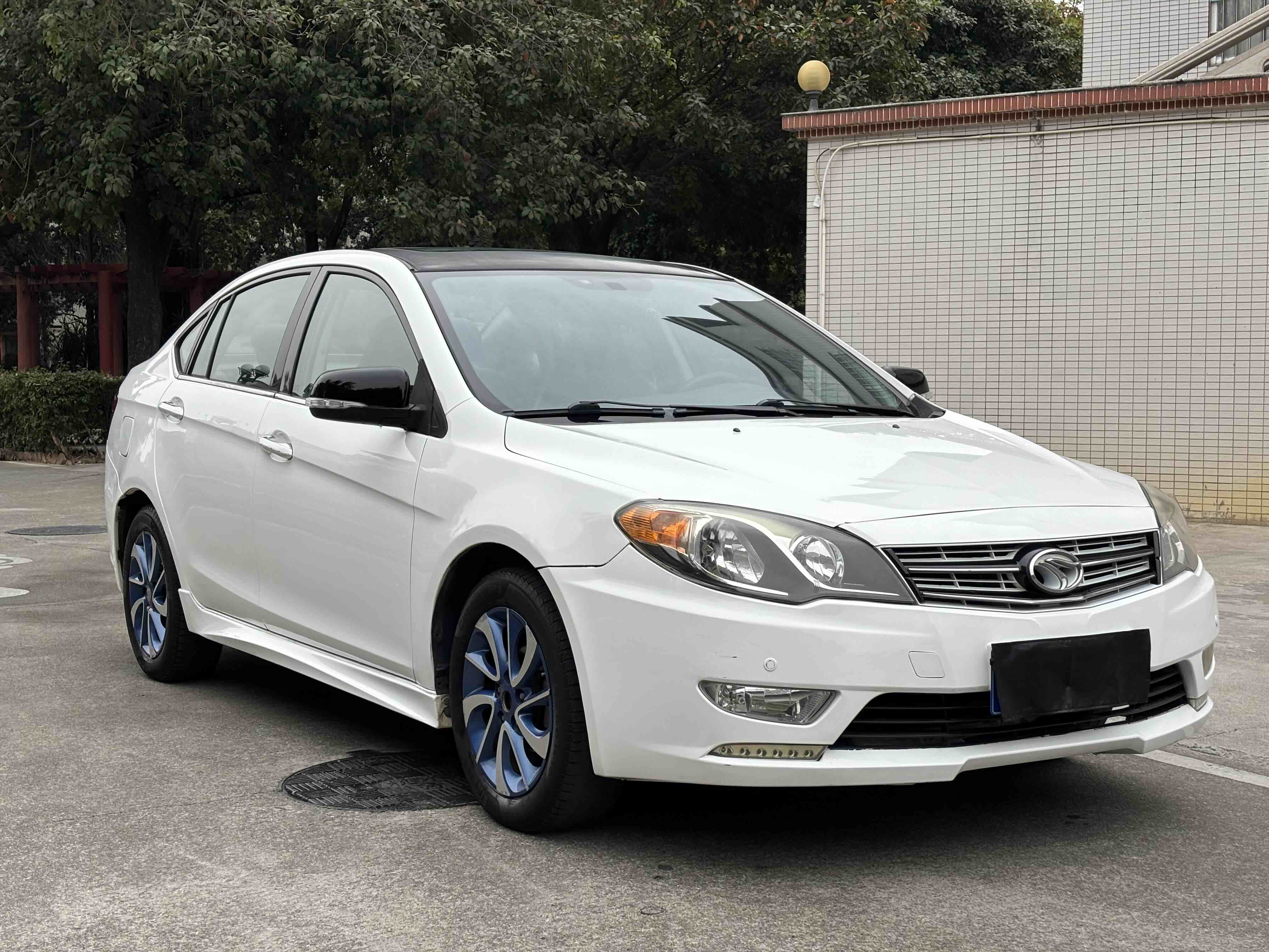 Soueast V5 Lingzhi 2015 #3 Soueast V5 Lingzhi 2015 car image #3