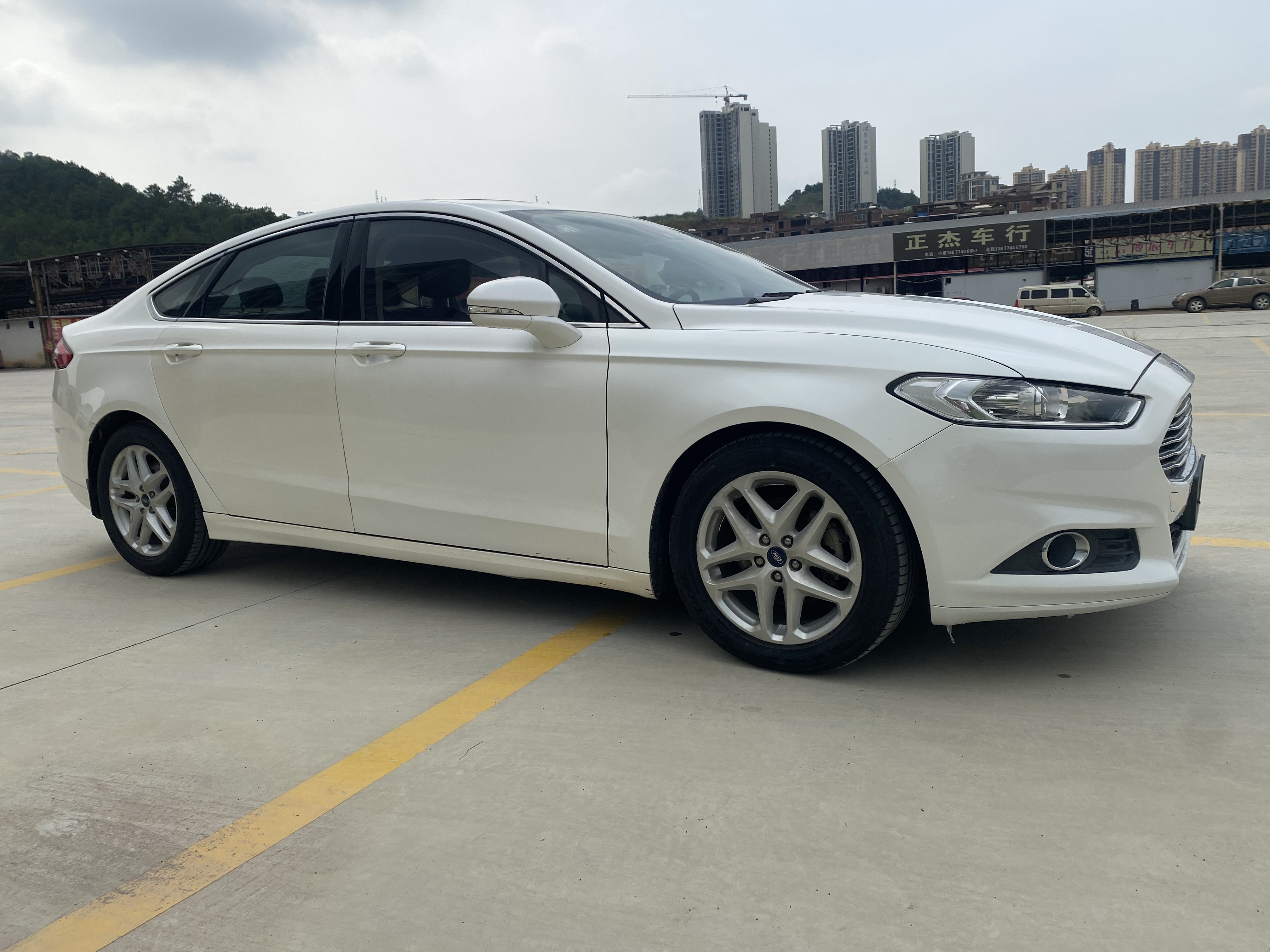 Ford Mondeo 2016 صورة سيارة #3