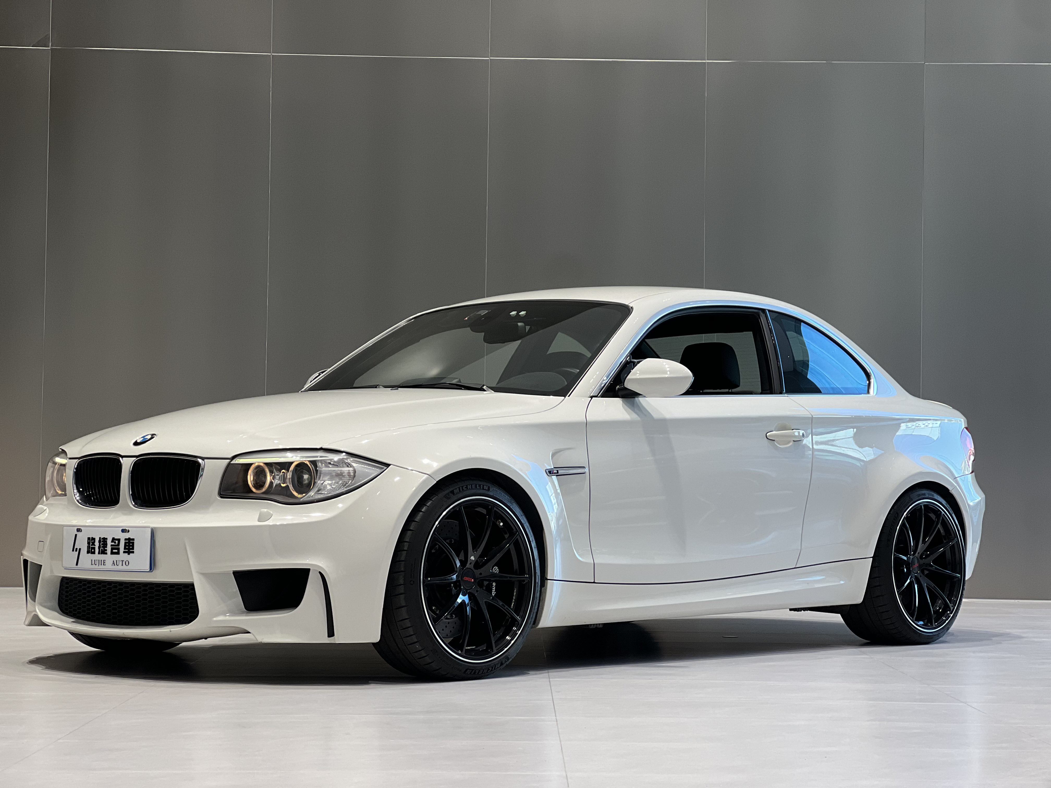 BMW 1 Series M 2012 #3 BMW 1 Series M 2012 car image #3