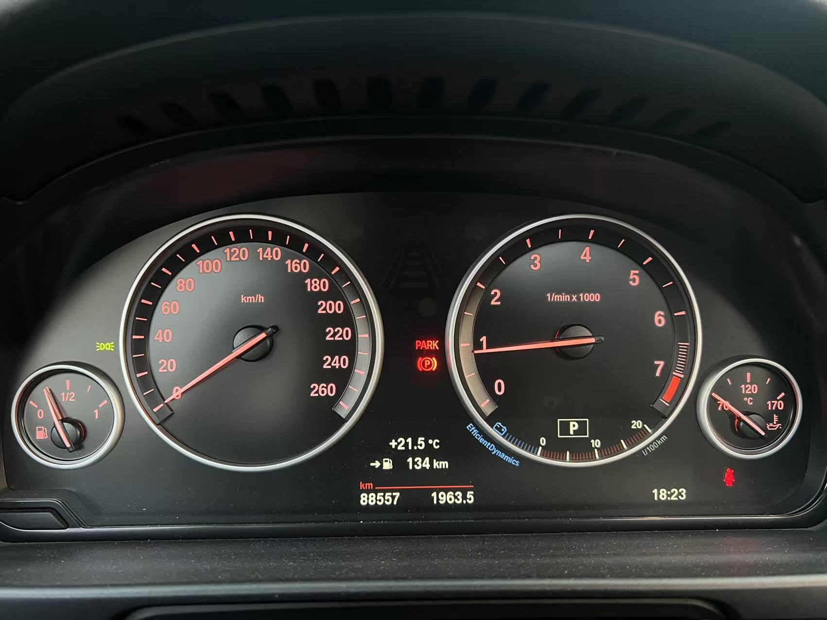 BMW 5 Series 2015 car image #3