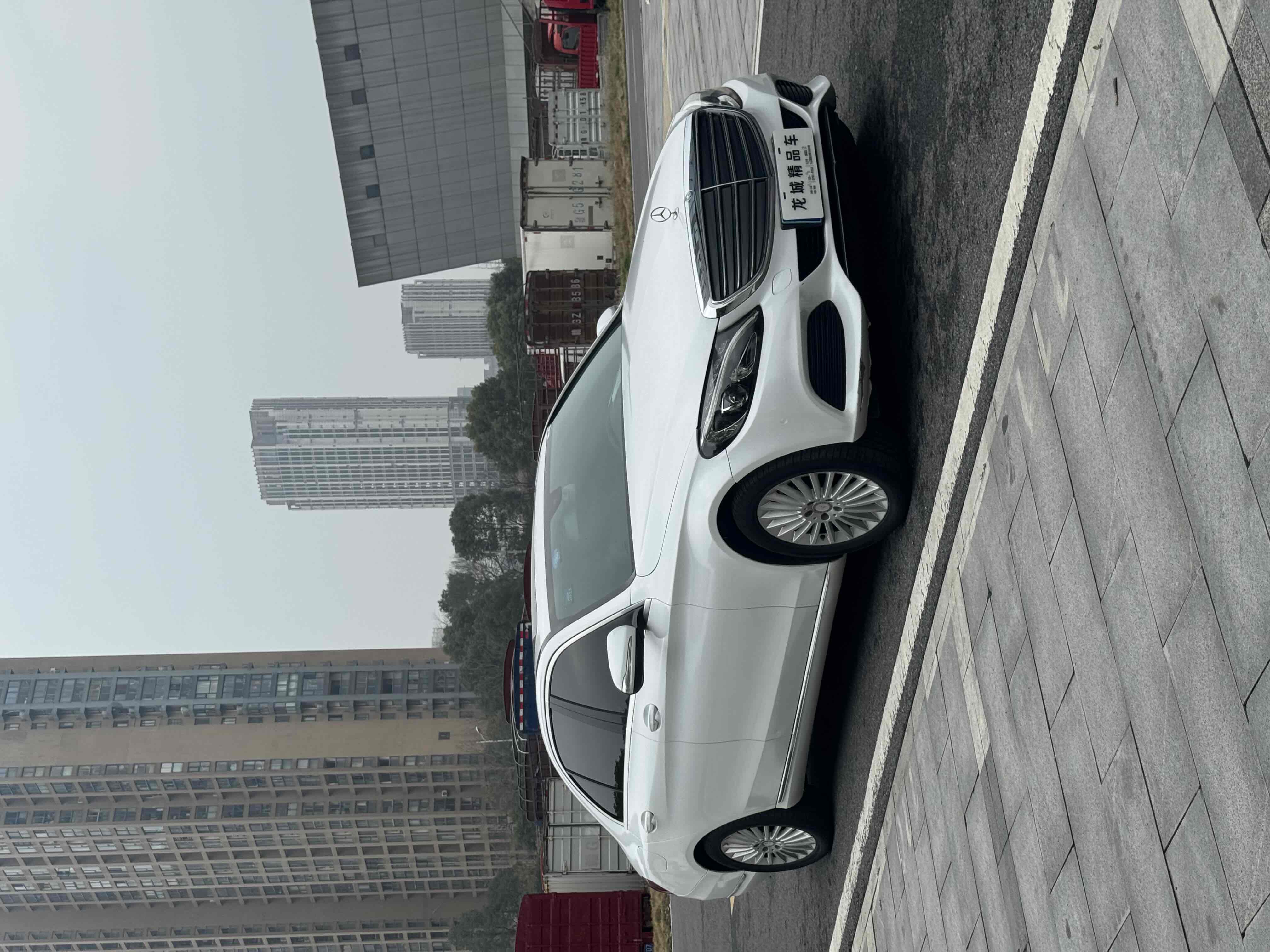 Mercedes-Benz C Class 2017 car image #3