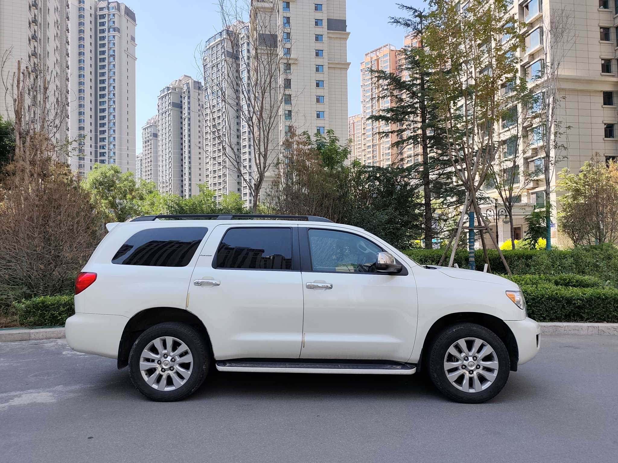 Toyota Sequoia 2010 #3 Toyota Sequoia 2010 immagine di auto #3