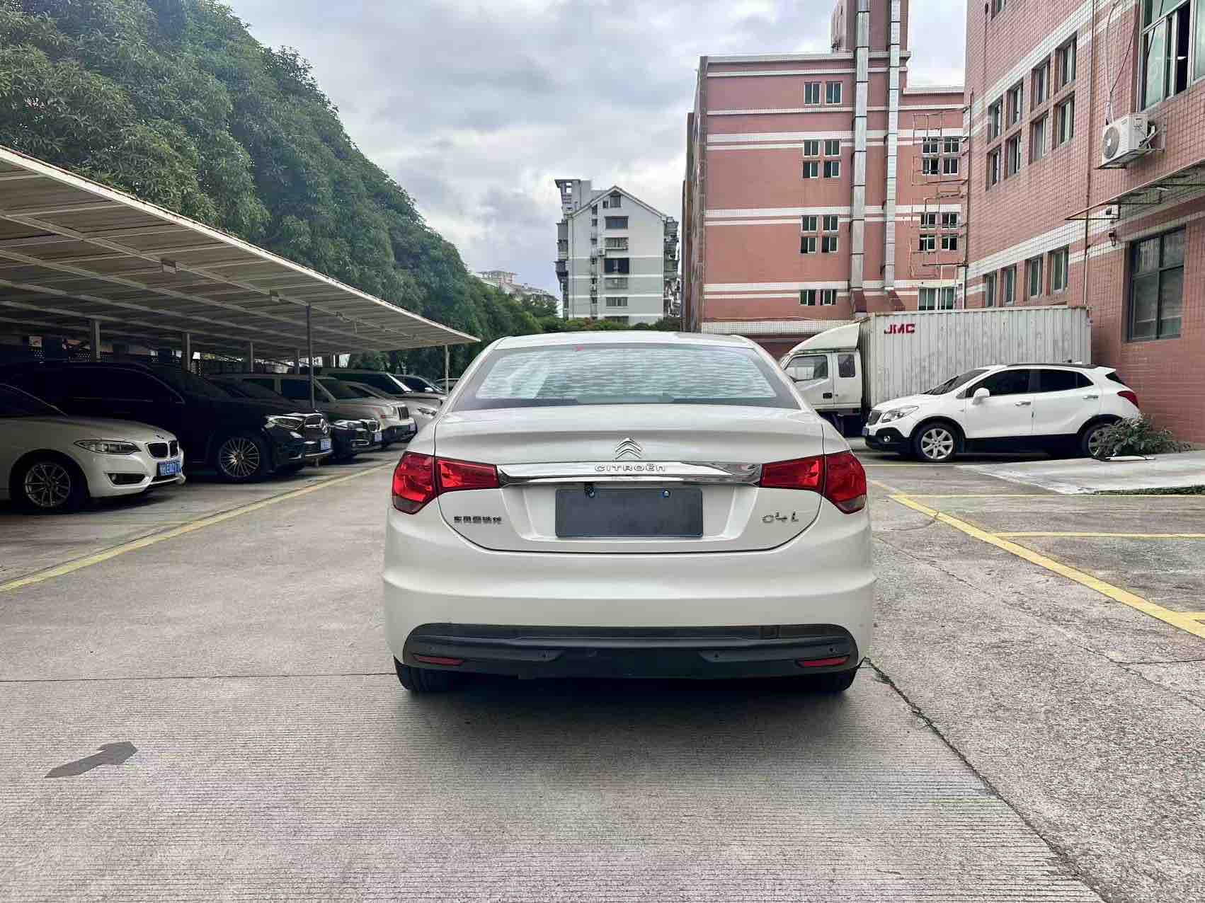 Citroen C4L 2015 #3 Citroen C4L 2015 car image #3