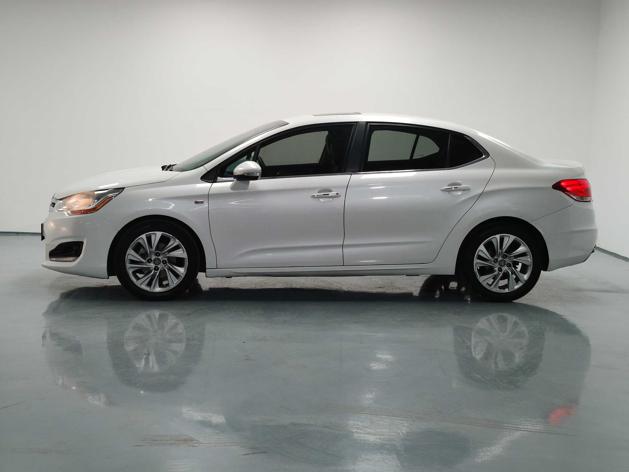 Citroen C4L 2014 car image #3