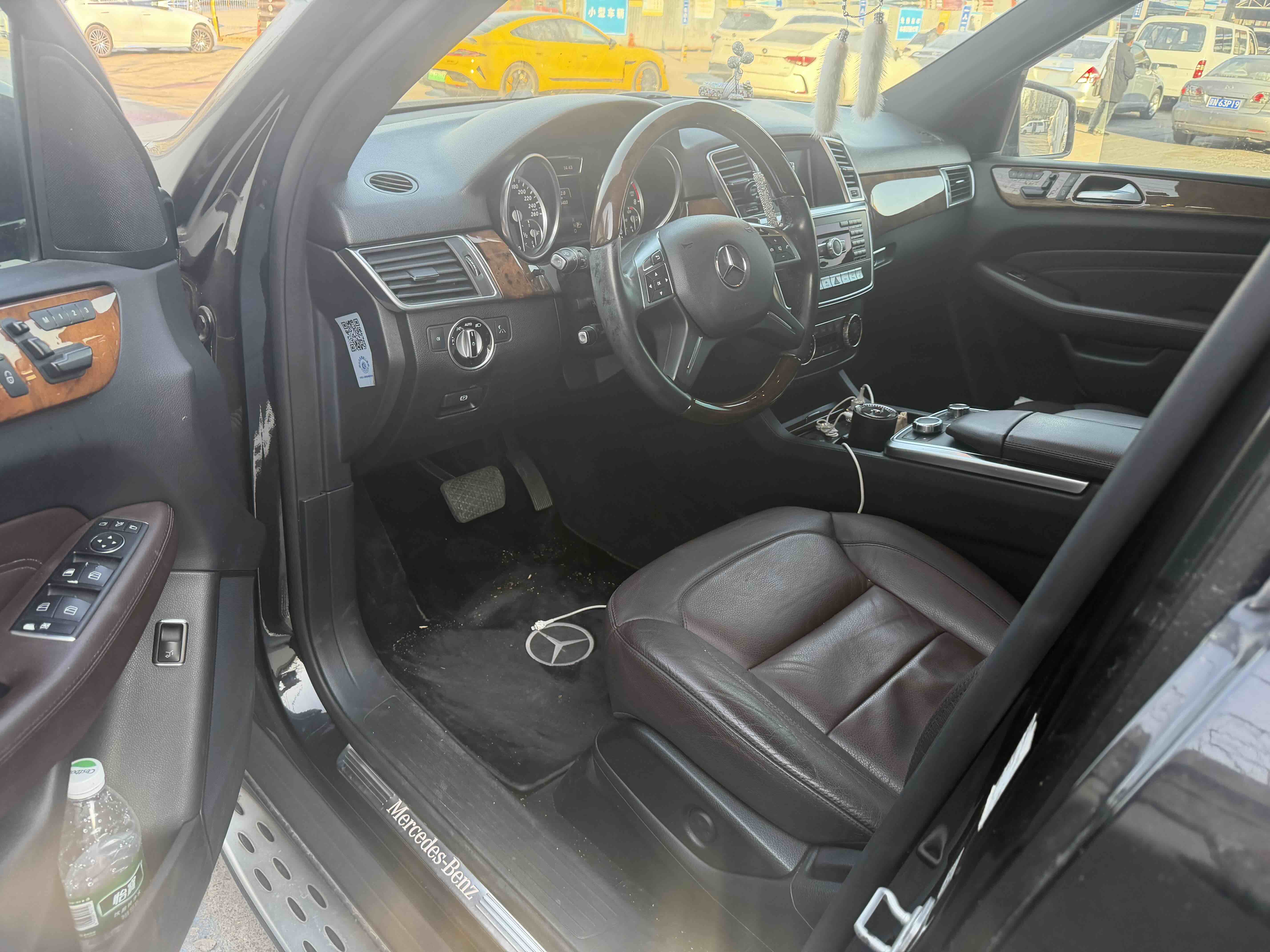 Mercedes-Benz M Class 2015 car image #3