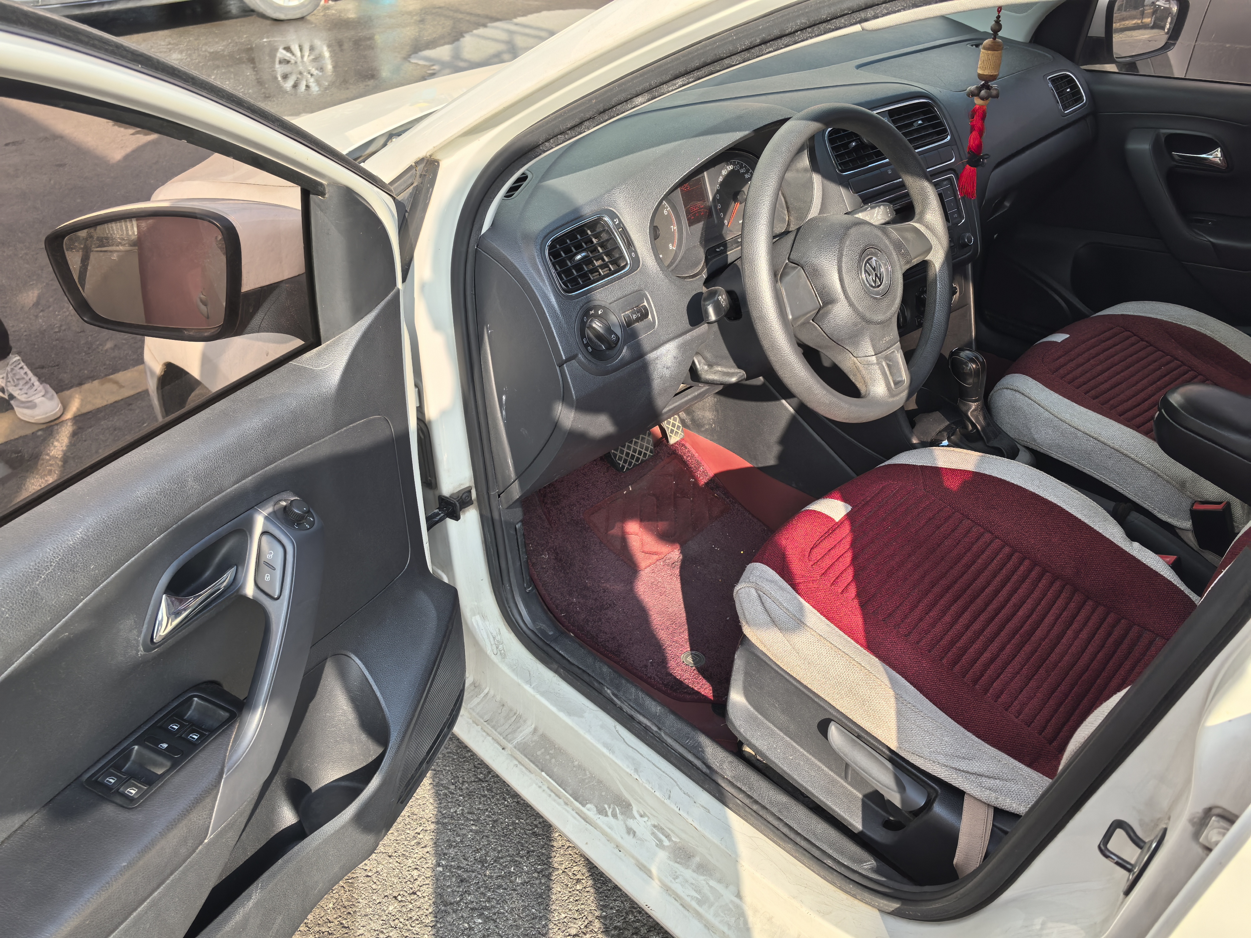 Polo 2013 car image #3