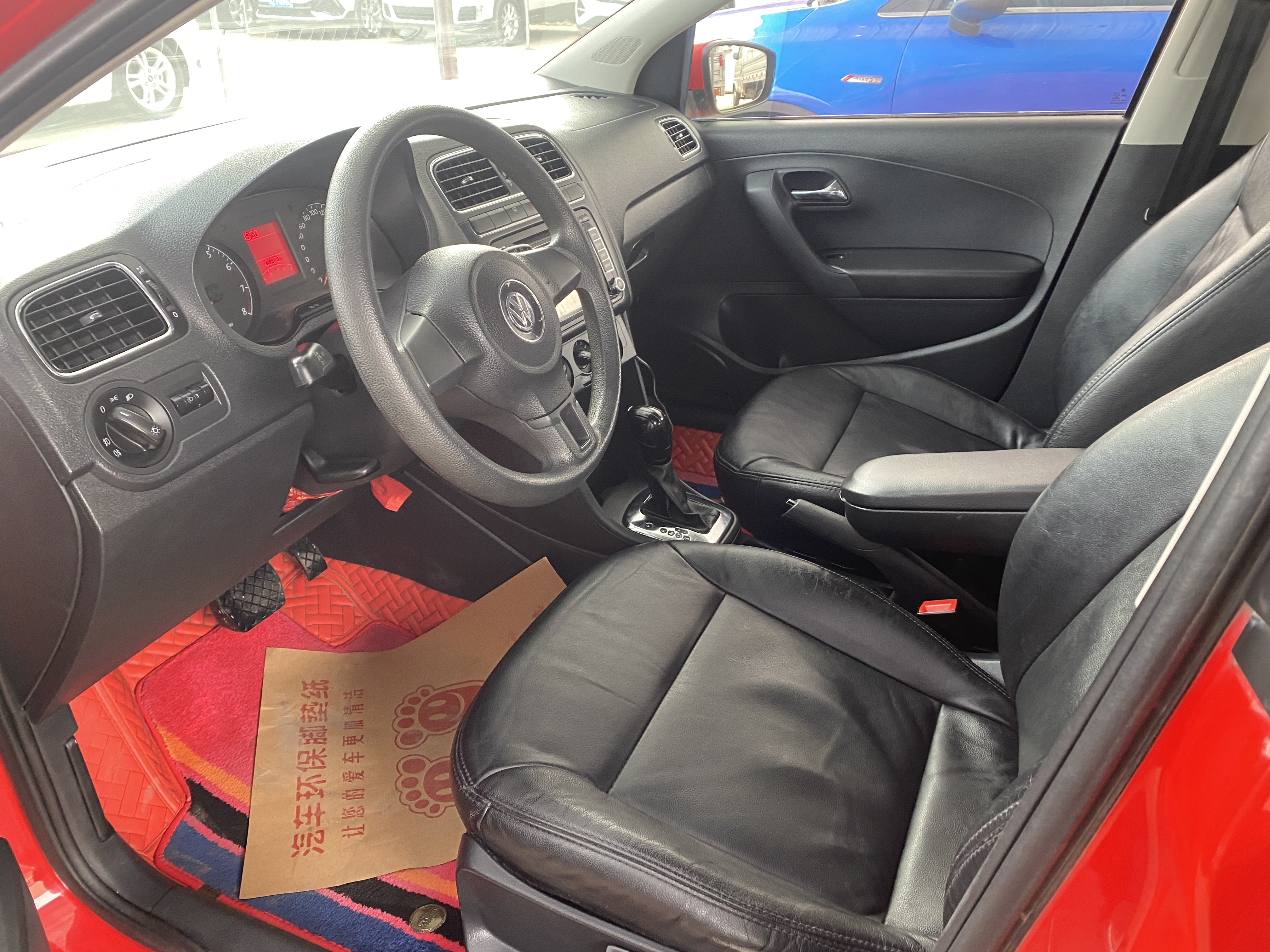 Volkswagen Polo 2014 car image #3