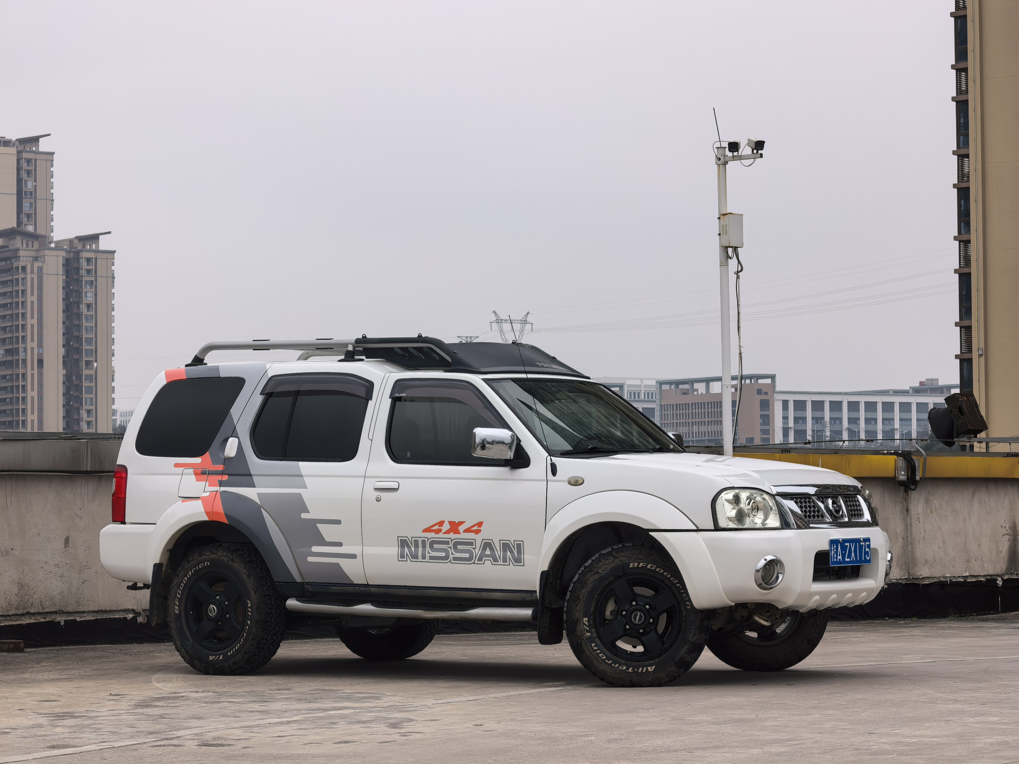 日产 日产帕拉丁 2013 汽车图片 #3