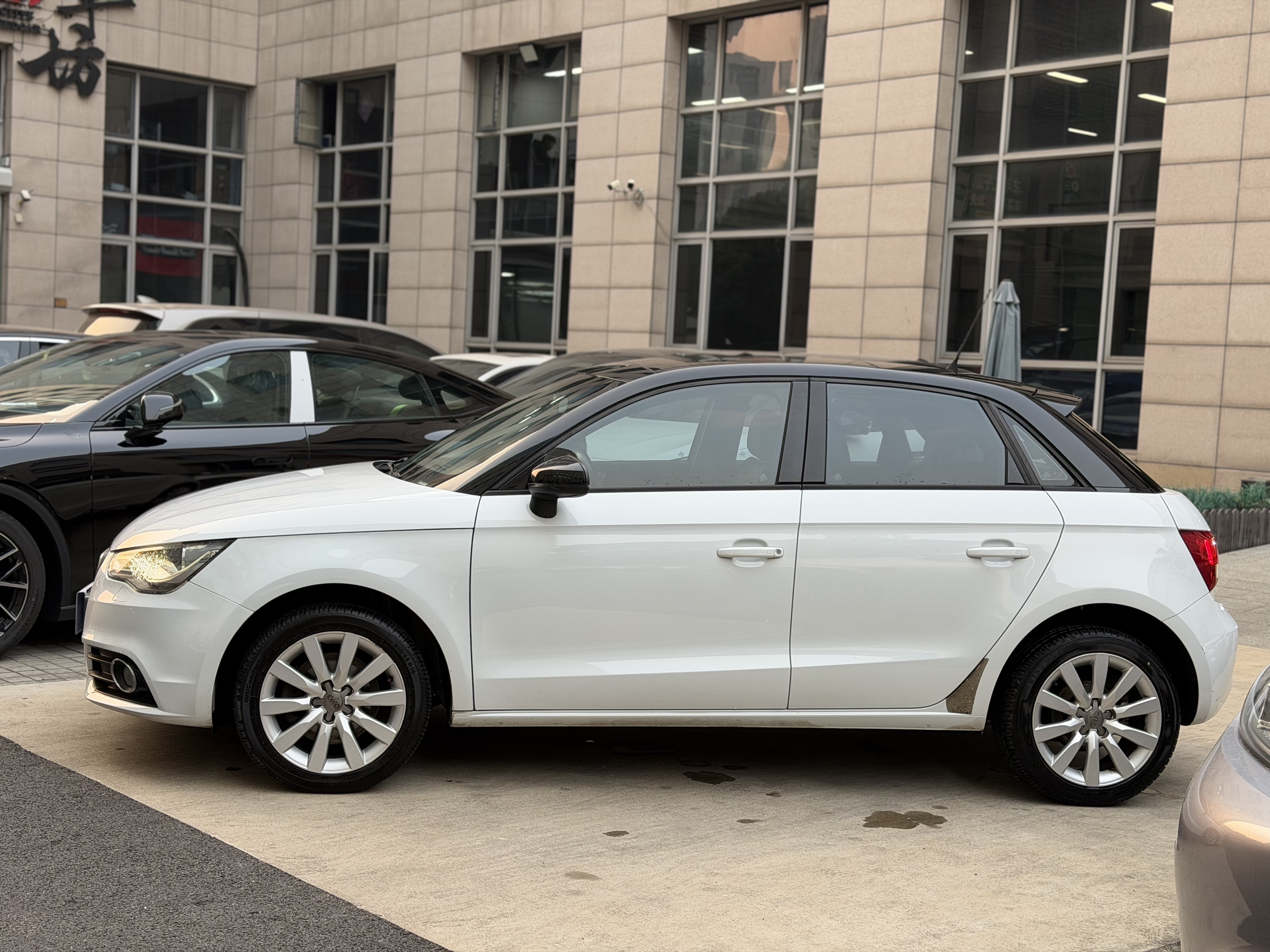Audi A1 2014 car image #3