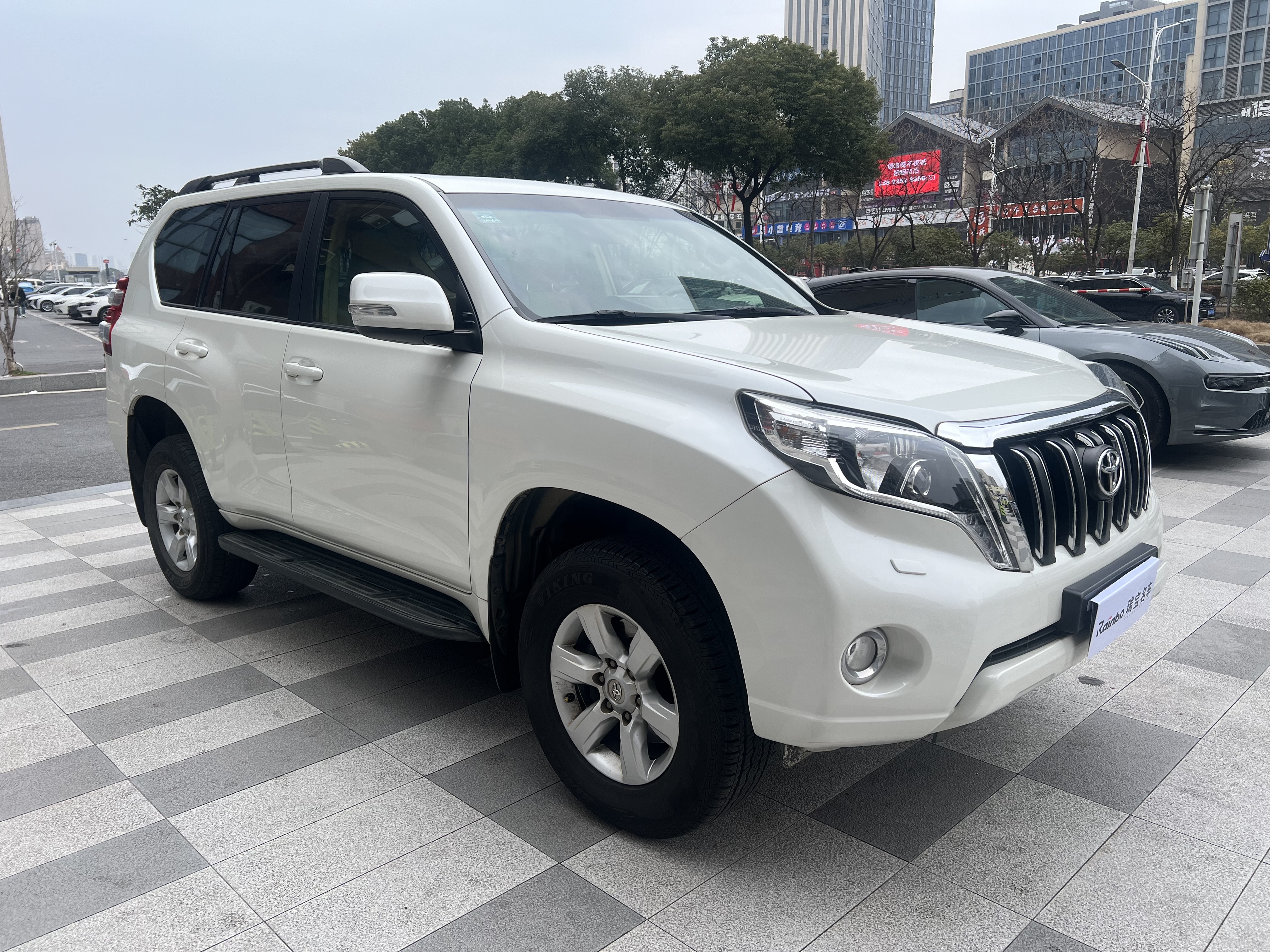 Toyota Prado (Imported) 2014 #3 Toyota Prado (Imported) 2014 image de voiture #3