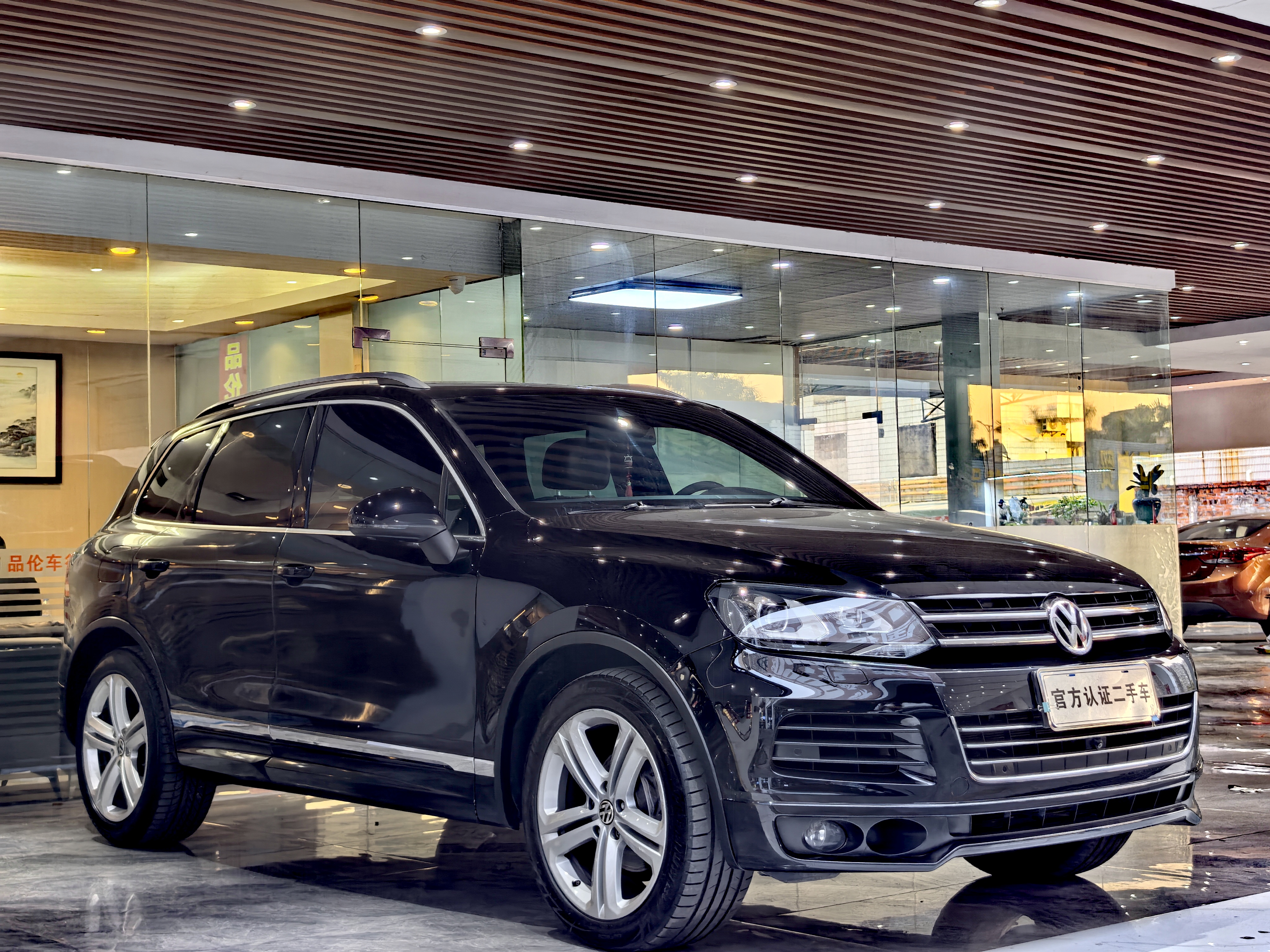 Volkswagen Touareg 2014 car image #3