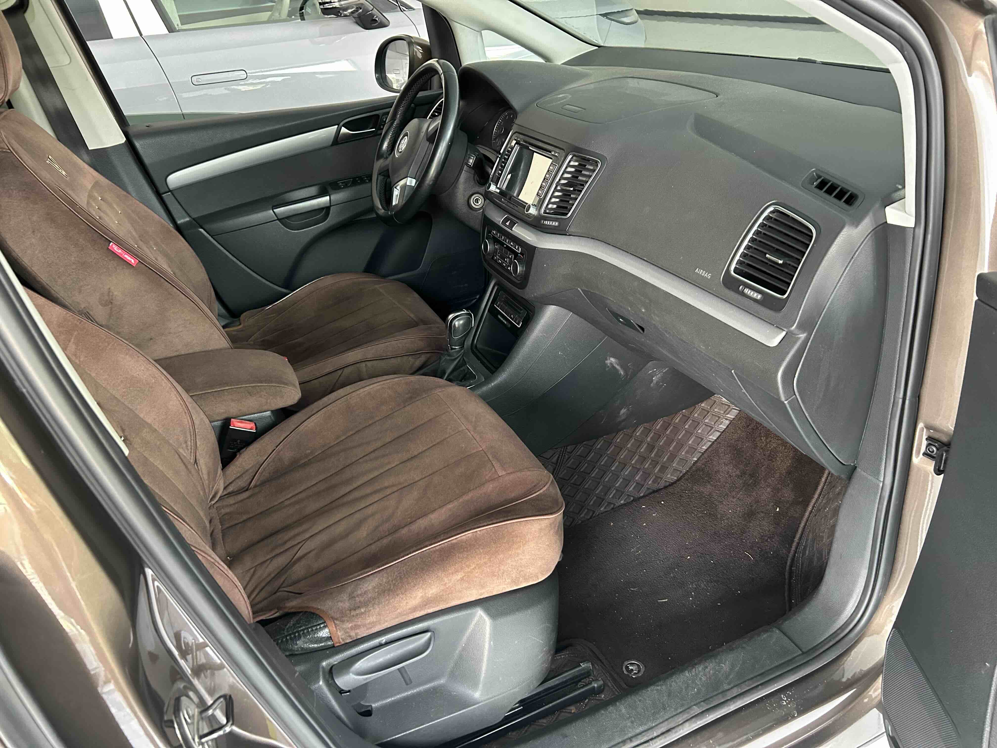 Volkswagen Sharan 2012 immagine di auto #3