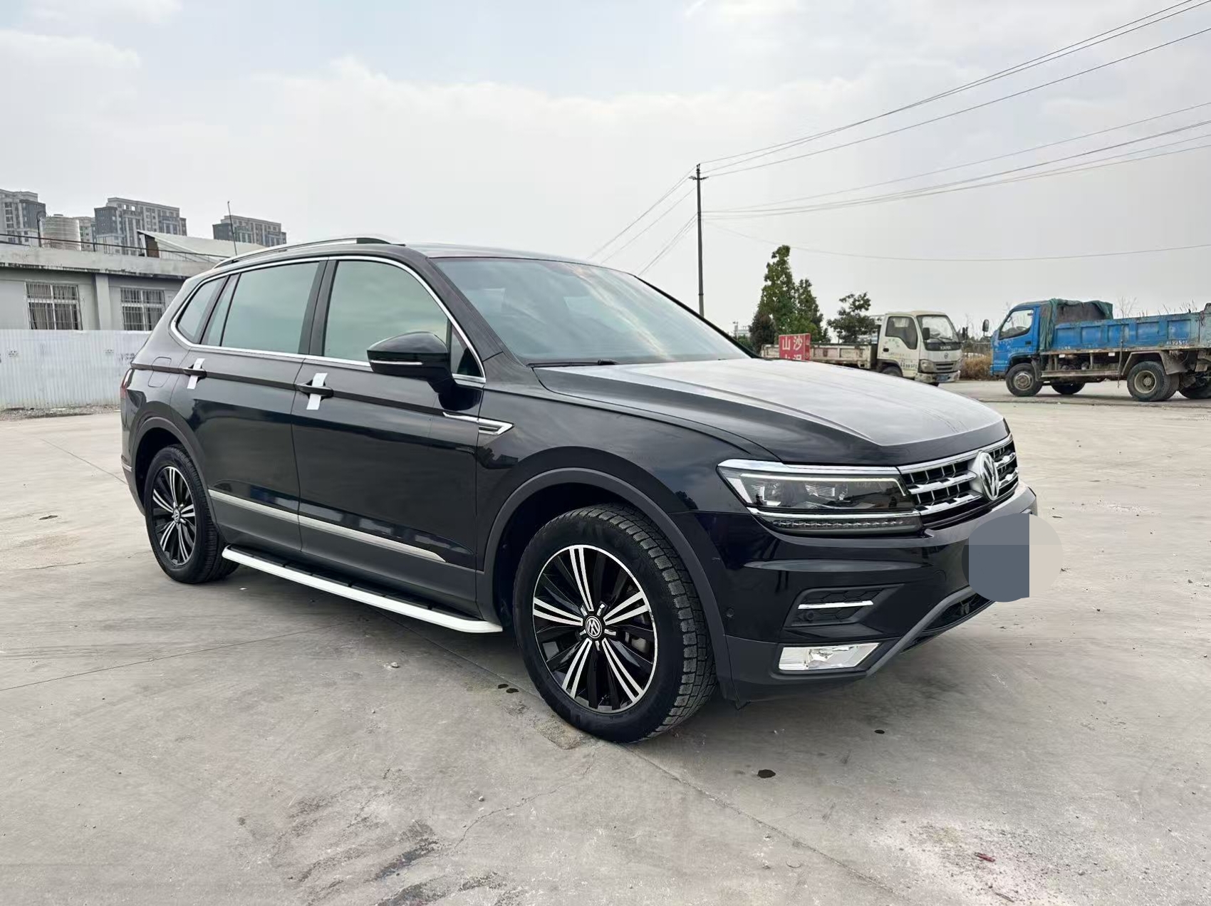 Volkswagen Tiguan L 2017 #3 Volkswagen Tiguan L 2017 car image #3