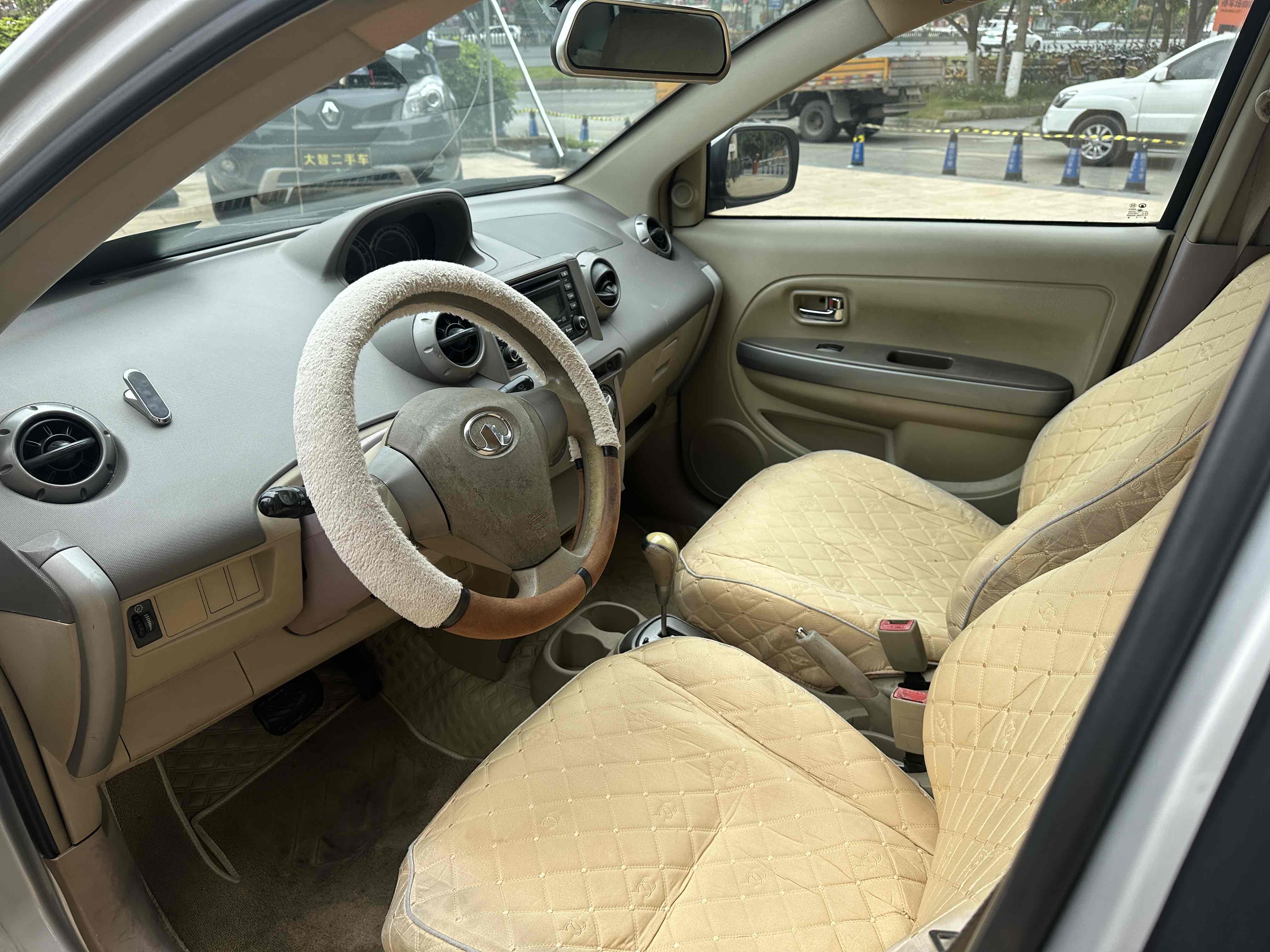 Great Wall Florid 2010 car image #3