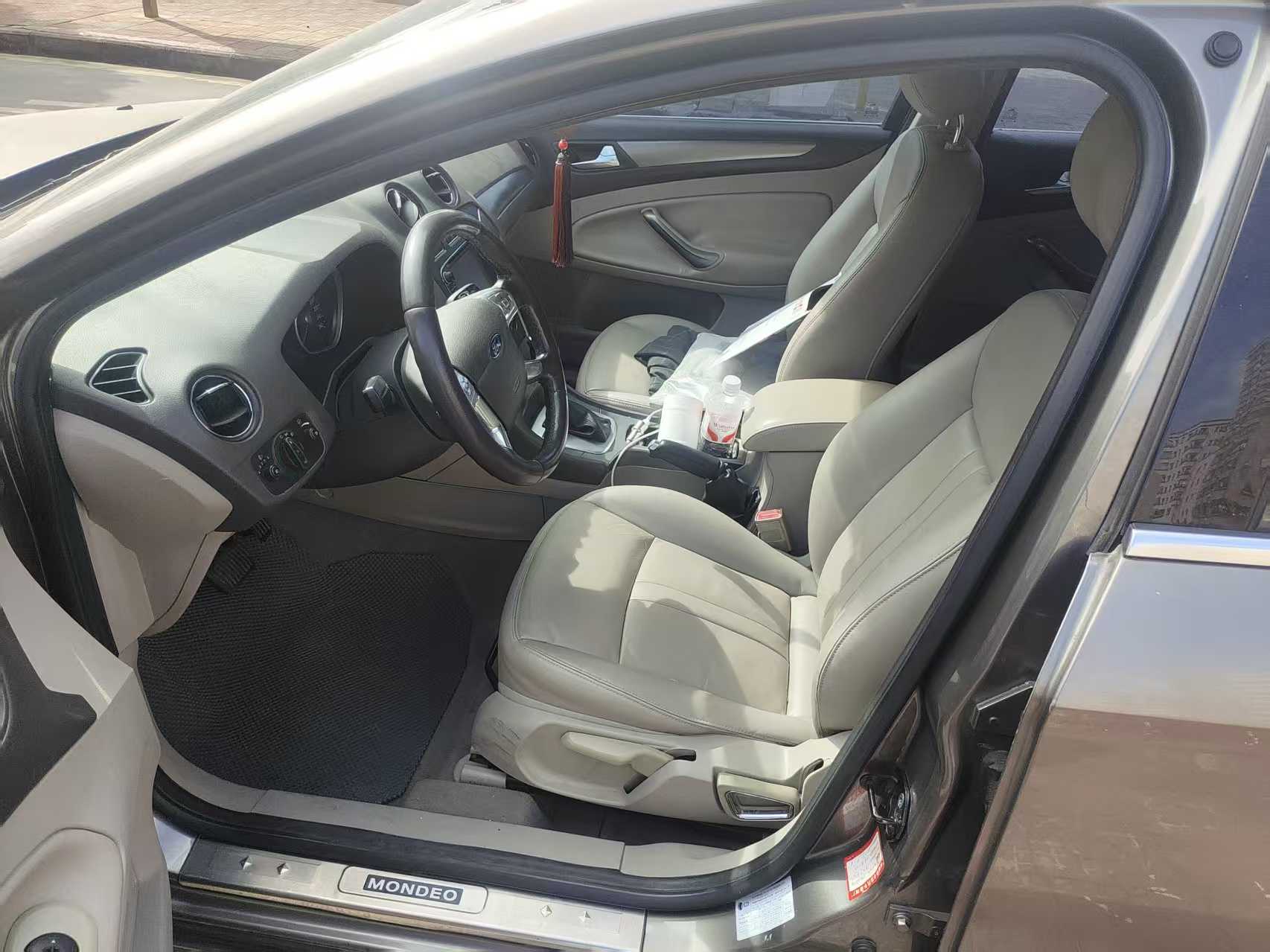 Ford Zhisheng 2011 #3 Ford Zhisheng 2011 car image #3