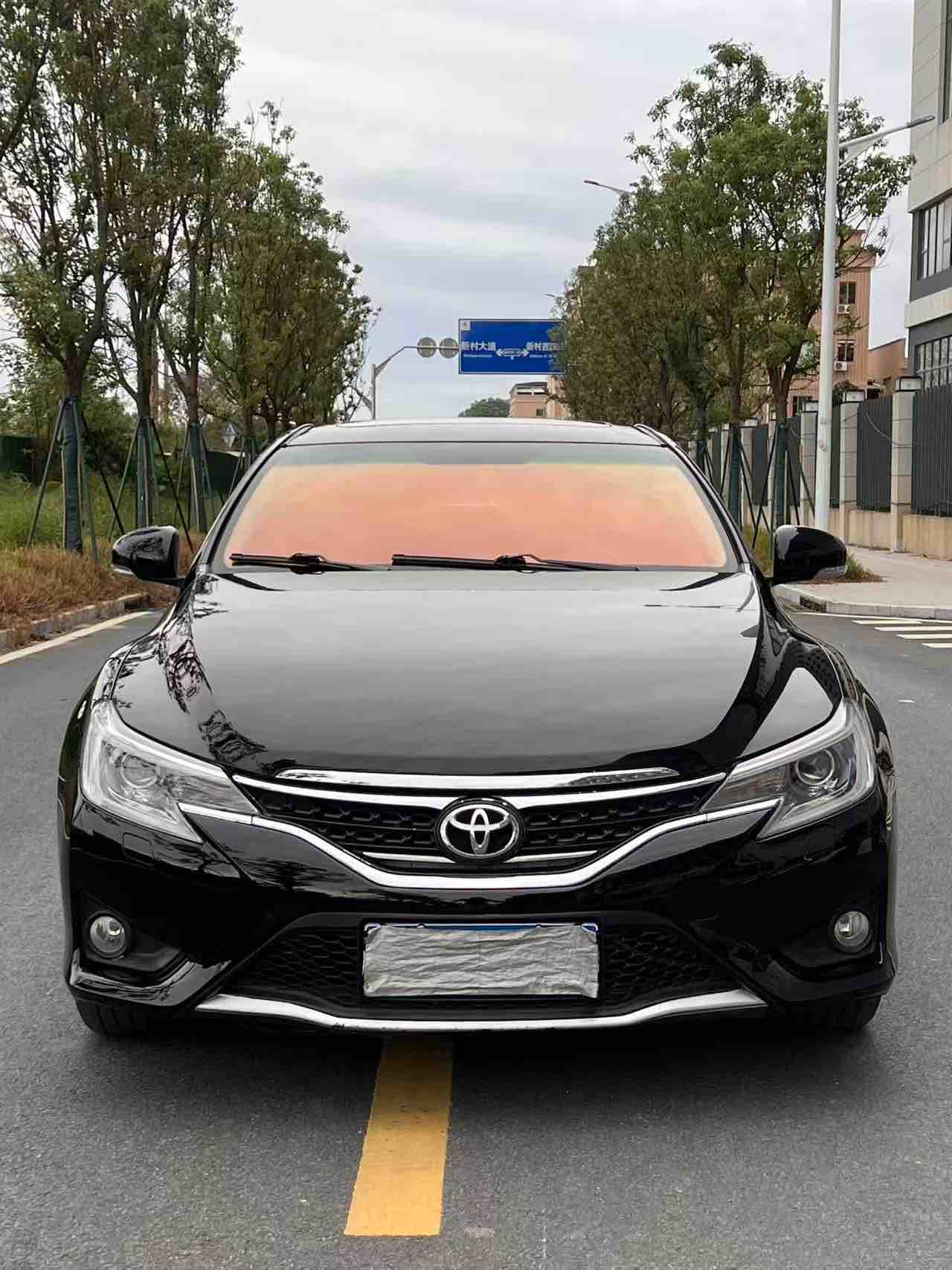 Toyota Reiz 2014 صورة سيارة #3