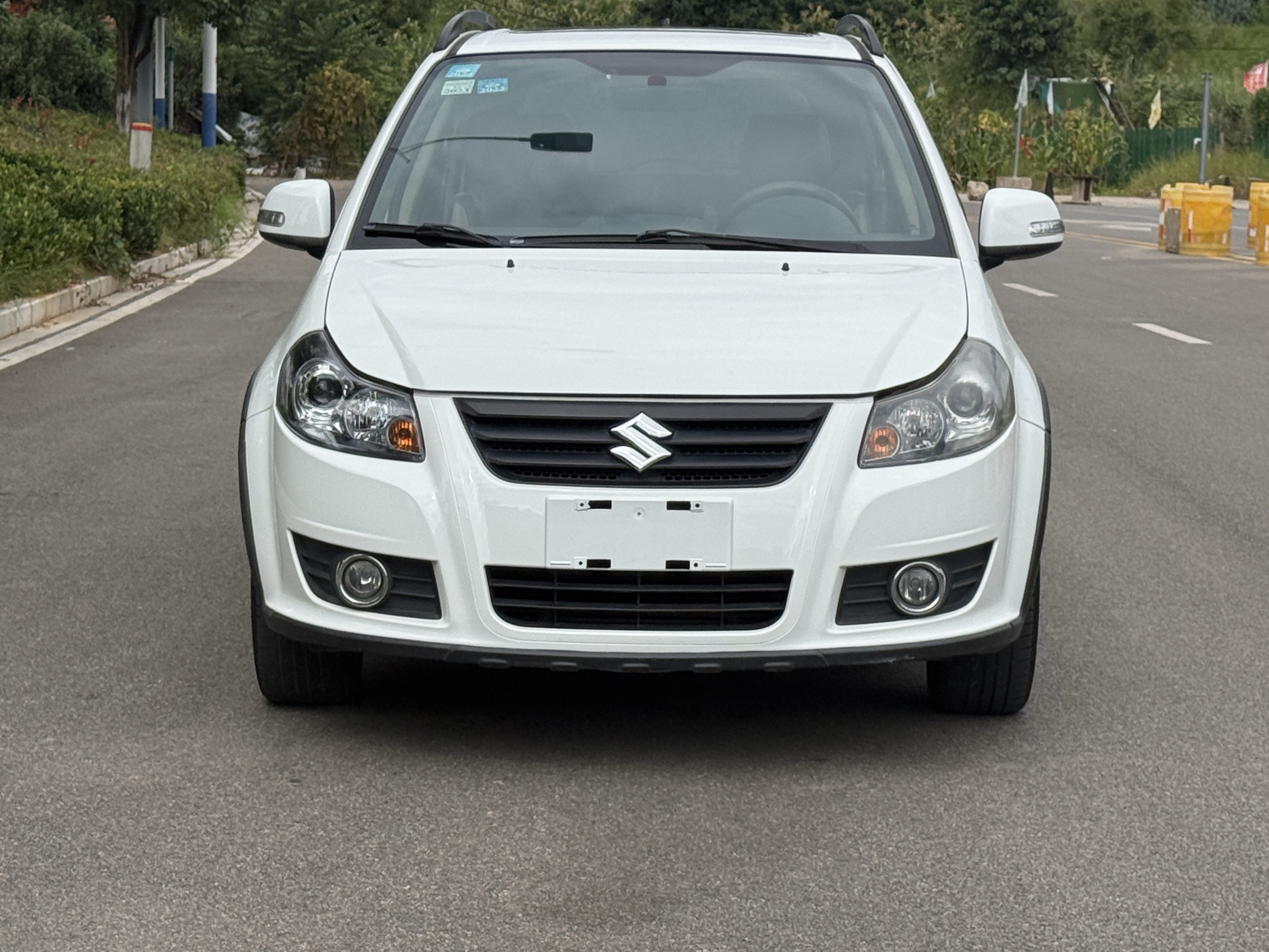 Suzuki SX4 Sedan 2011 imagen de coche #3