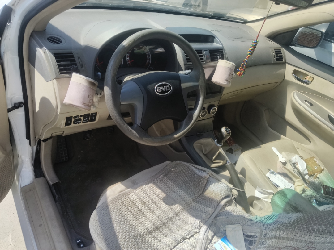 BYD G3 2013 car image #3