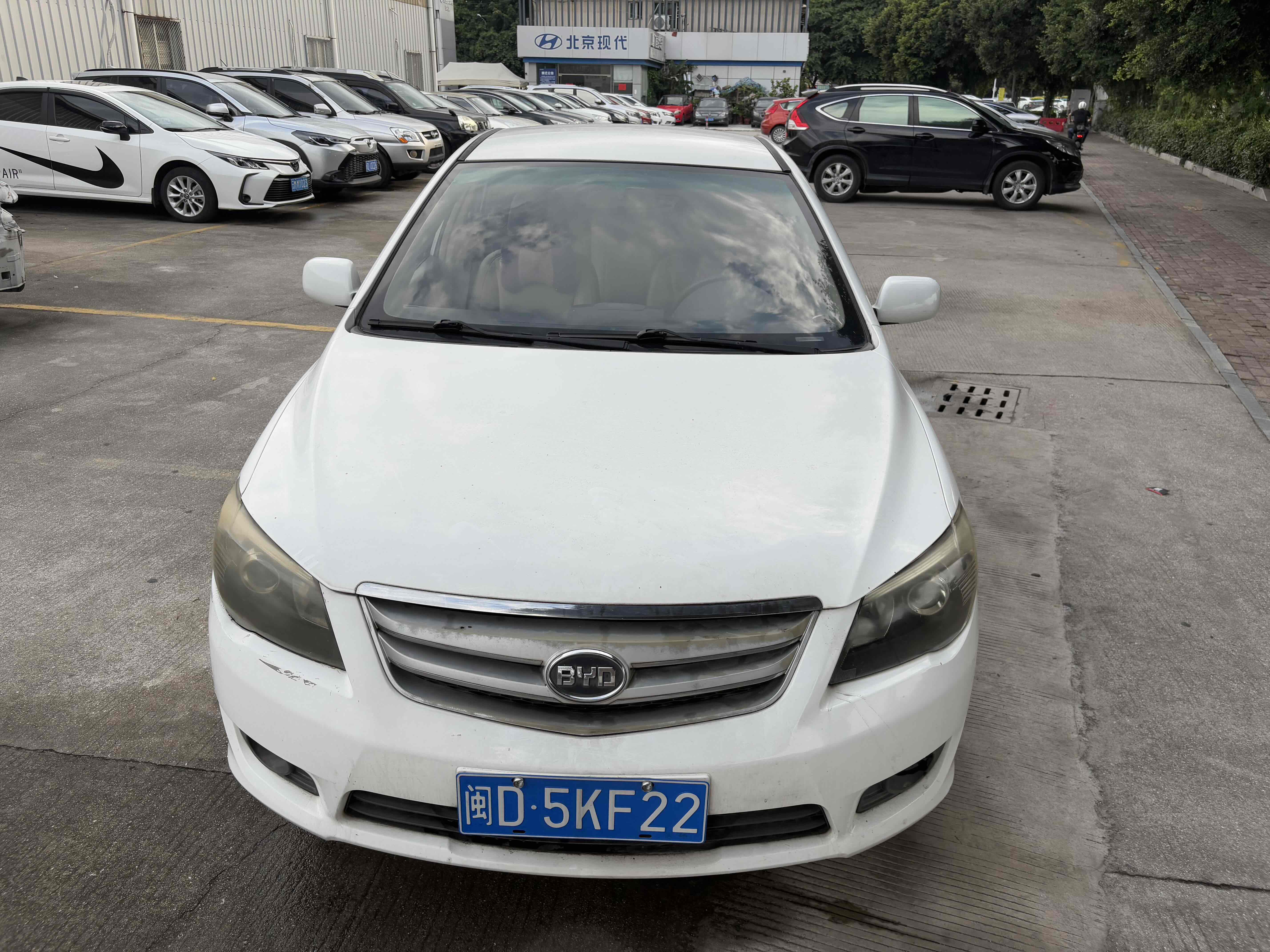 BYD G3 2013 imagen de coche #3
