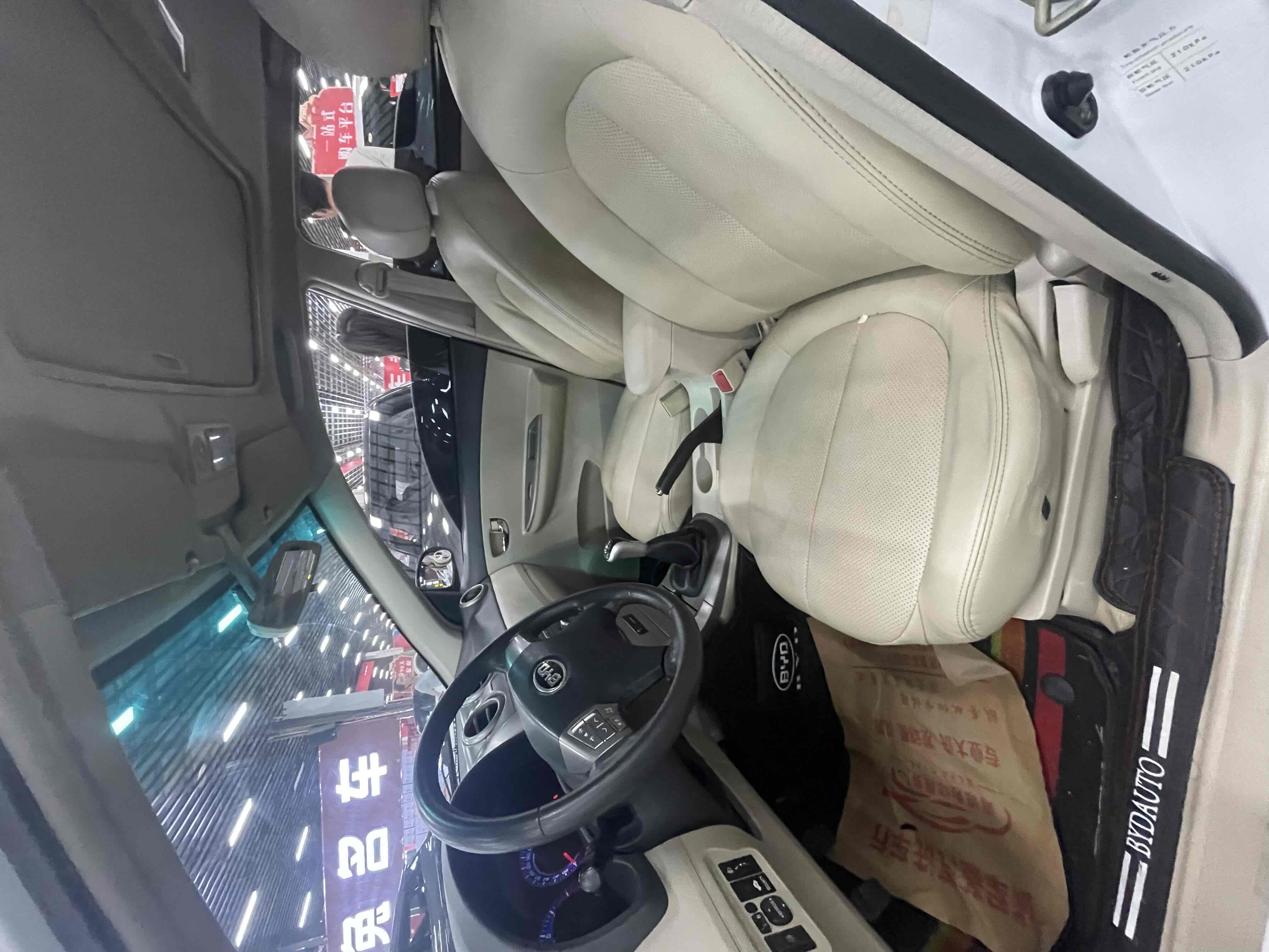 BYD G3 2013 car image #3