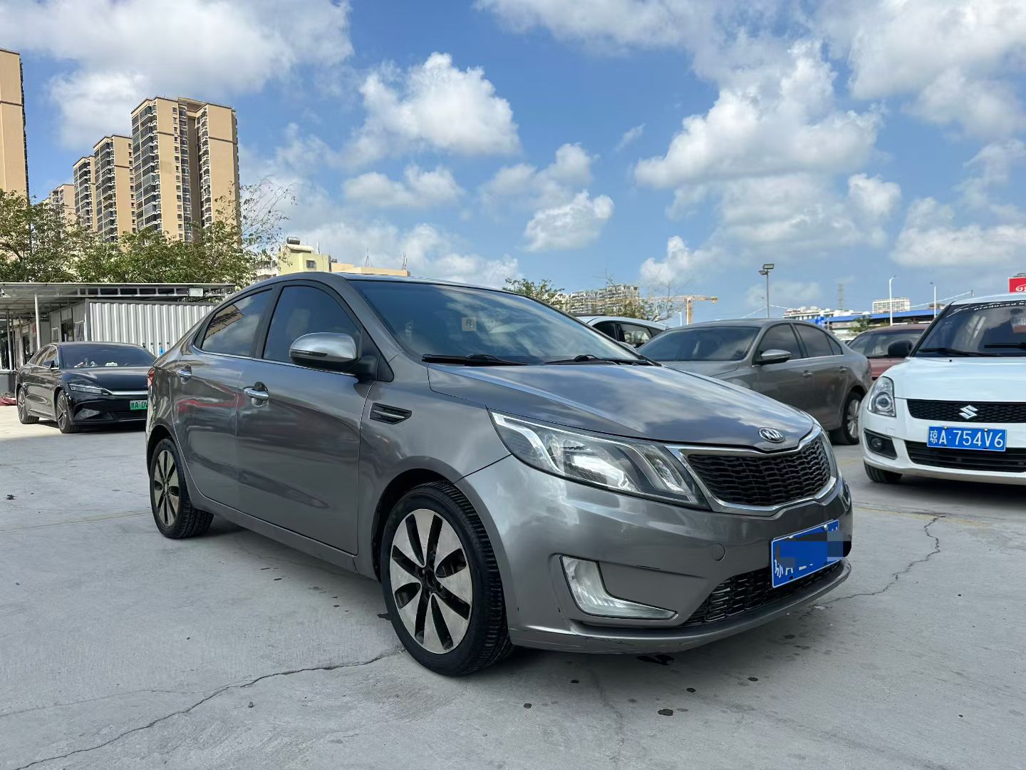 起亚 起亚K2 2013 汽车图片 #3