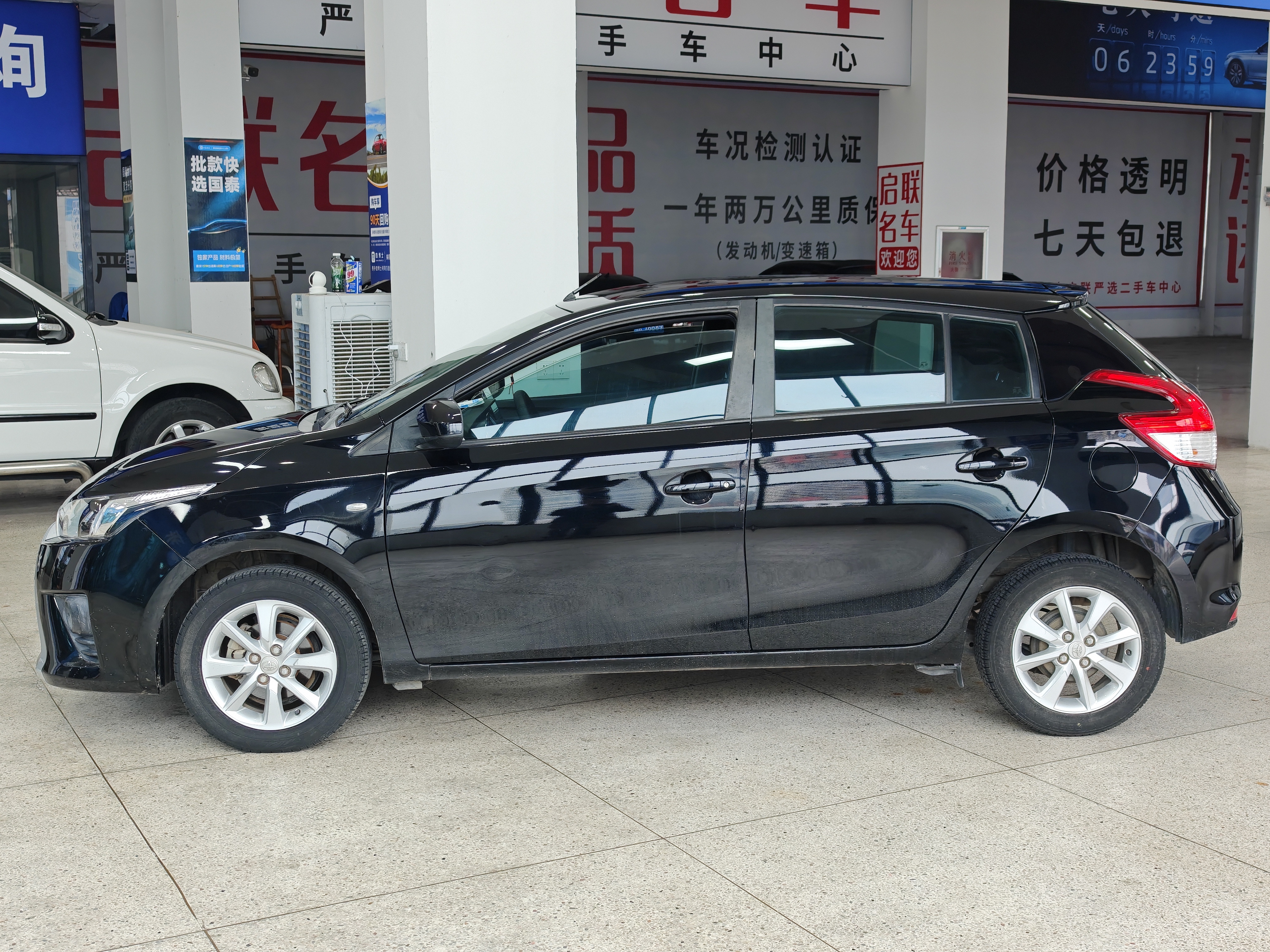 Yaris L Zhixuan 2014 #3 Yaris L Zhixuan 2014 car image #3