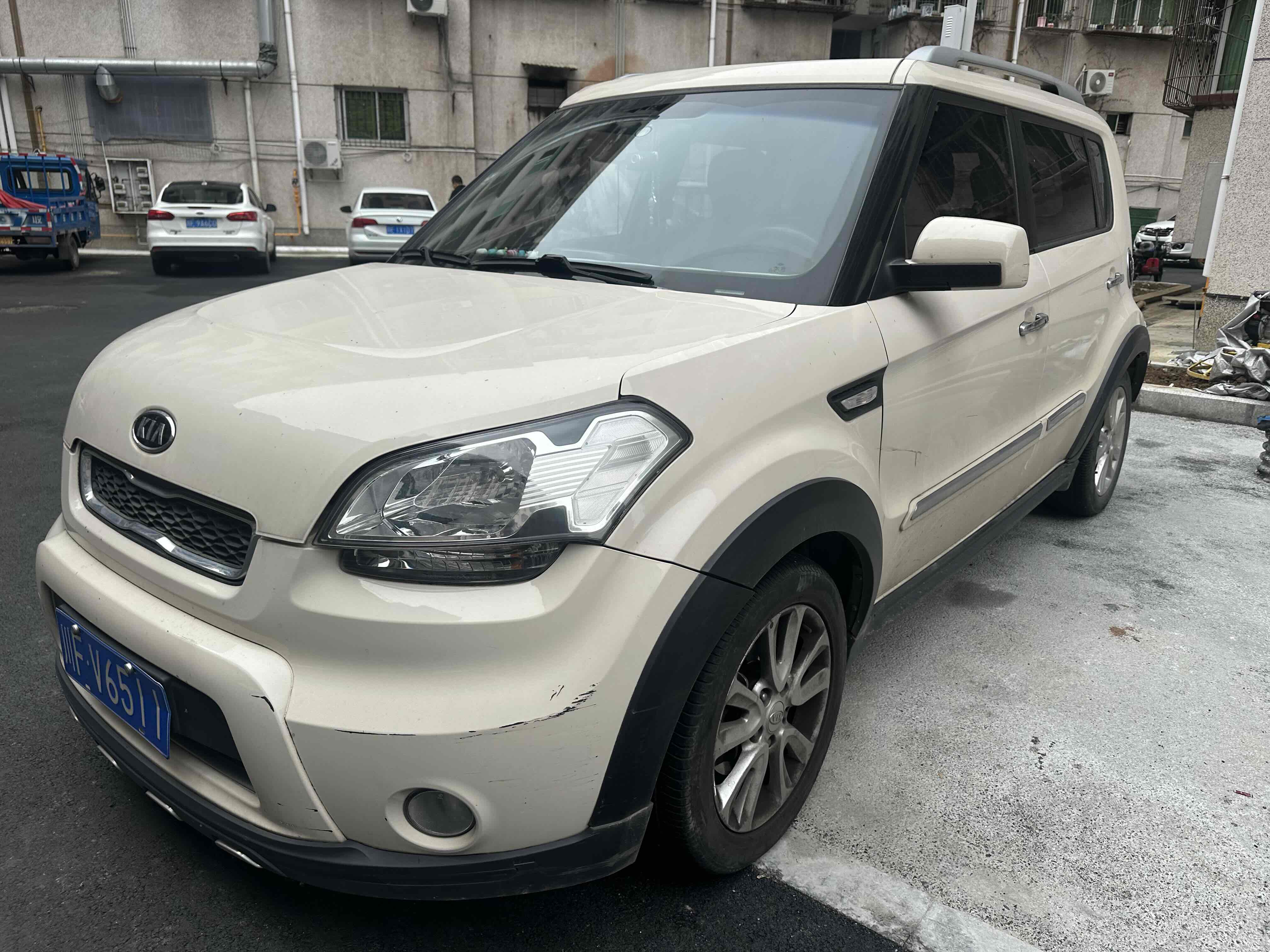 起亚 秀尔 2013 汽车图片 #3