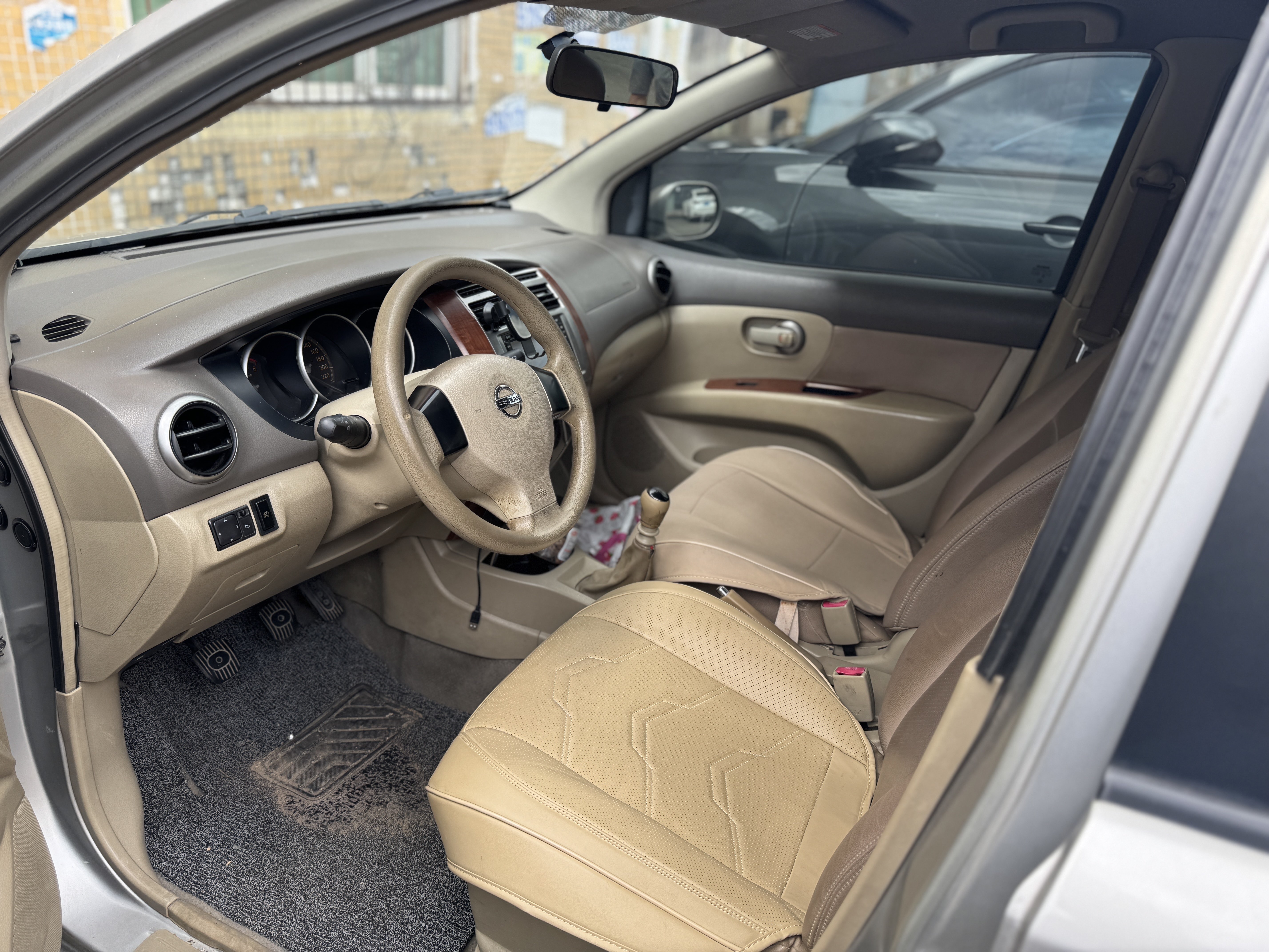 Nissan Livina Geniss 2007 car image #3