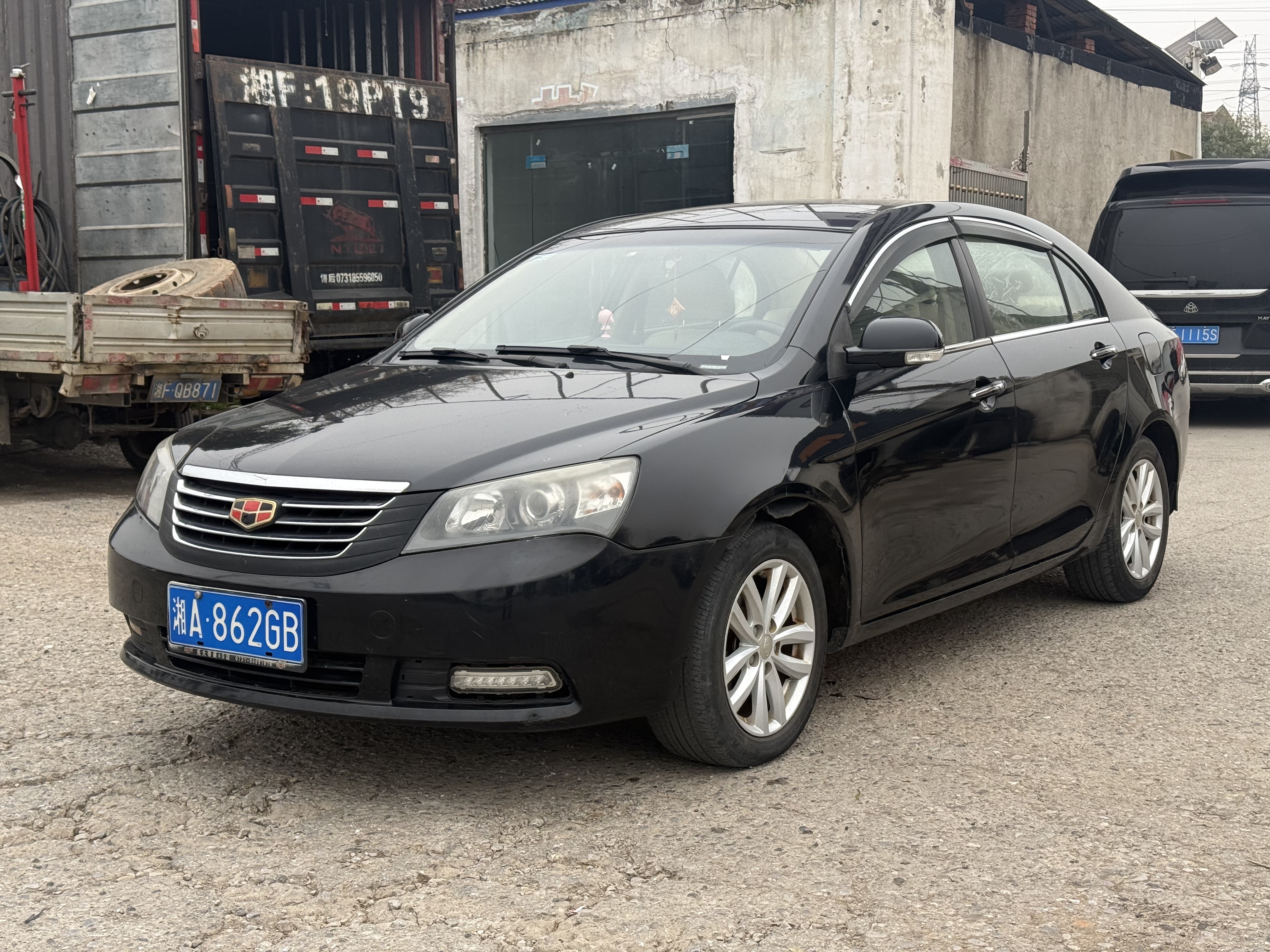 GEELY Emgrand Classic 2014 car image #3