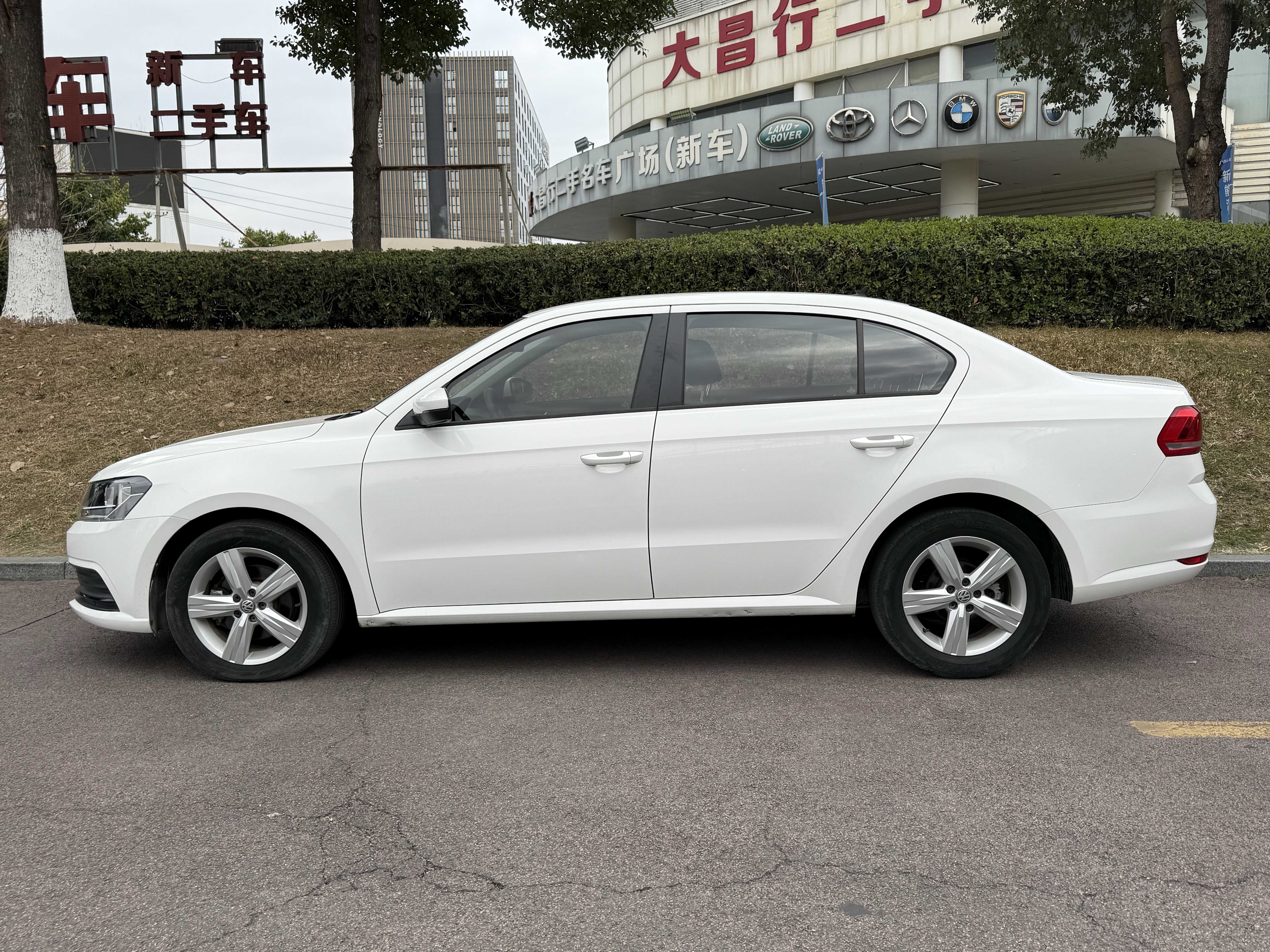 Volkswagen Lavida 2019 immagine di auto #3