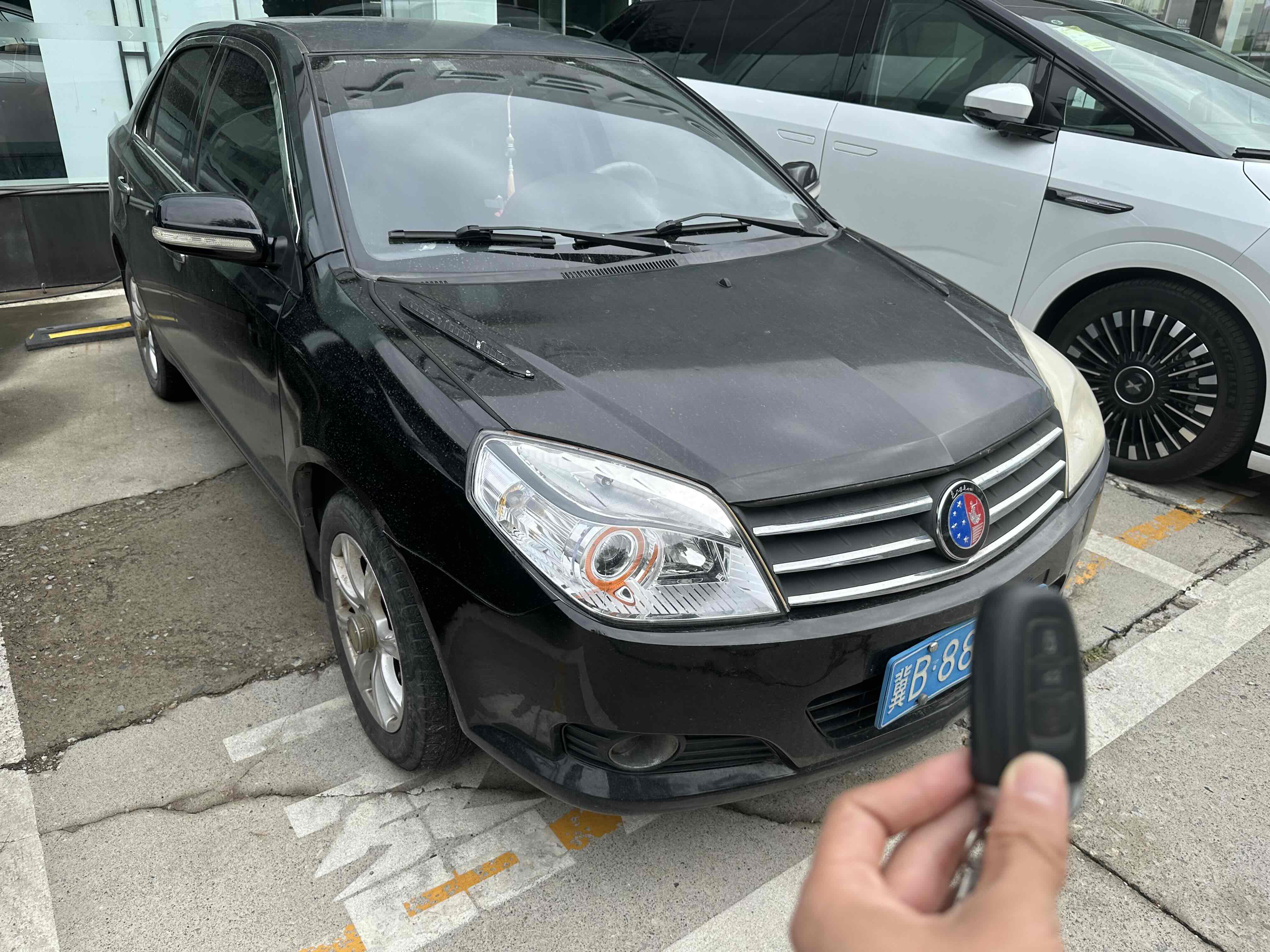 GEELY KingKong 2013 #3 GEELY KingKong 2013 car image #3