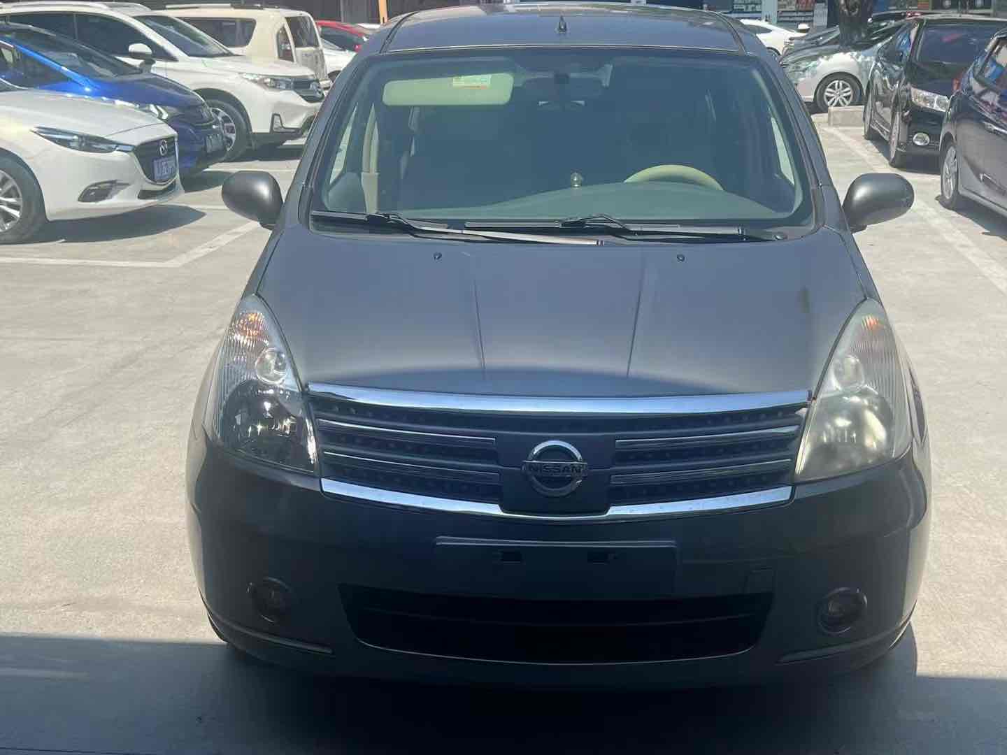 Nissan Livina Geniss 2006 car image #3