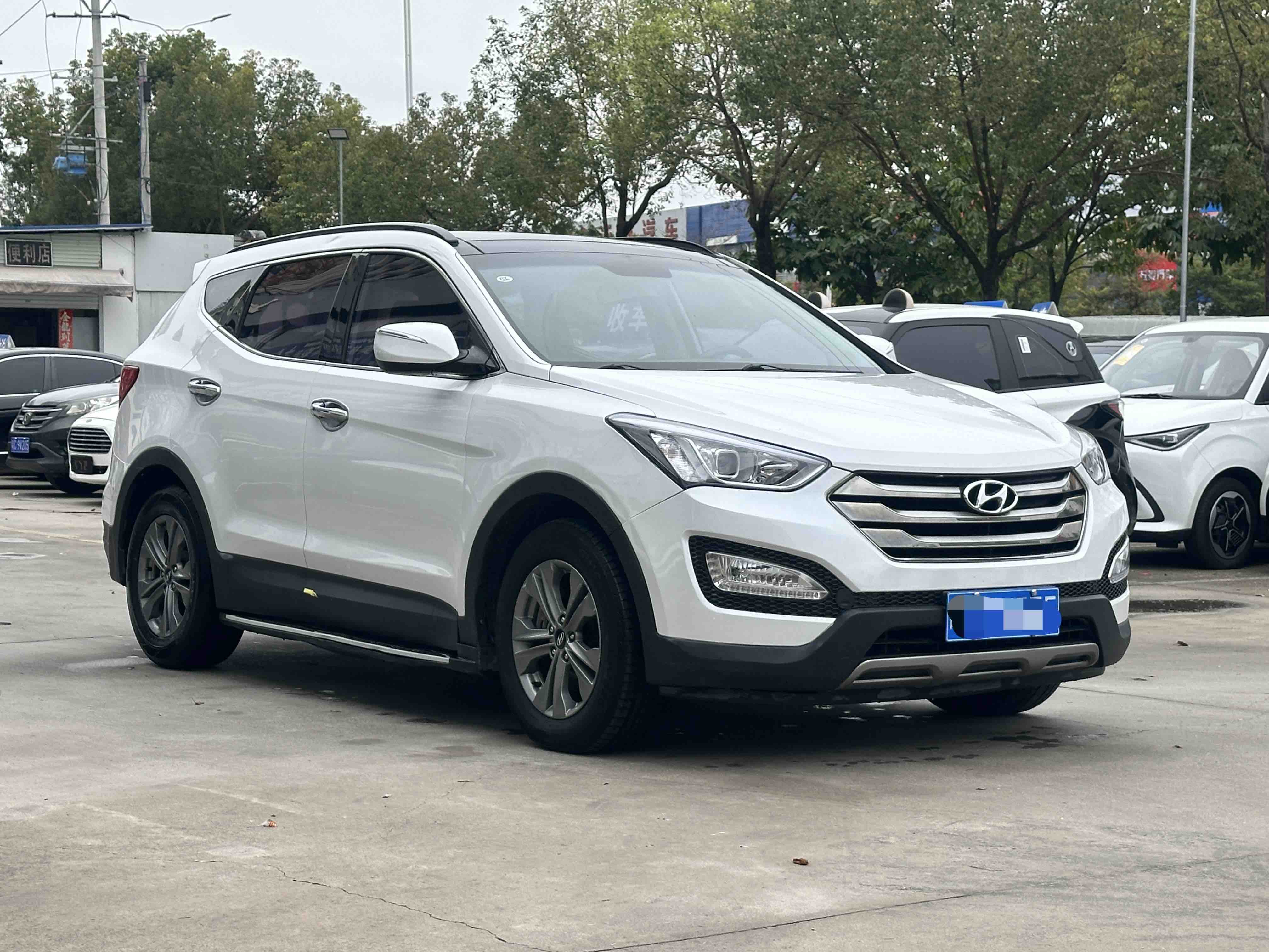 Hyundai Santa Fe 2016 car image #3