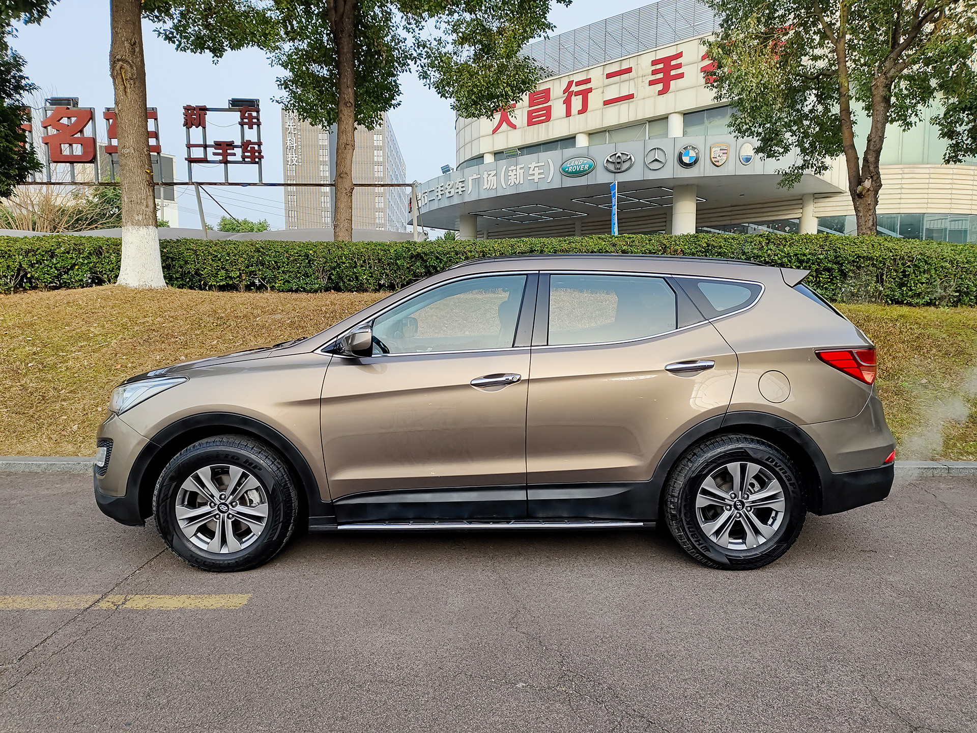 Hyundai Santa Fe 2013 car image #3