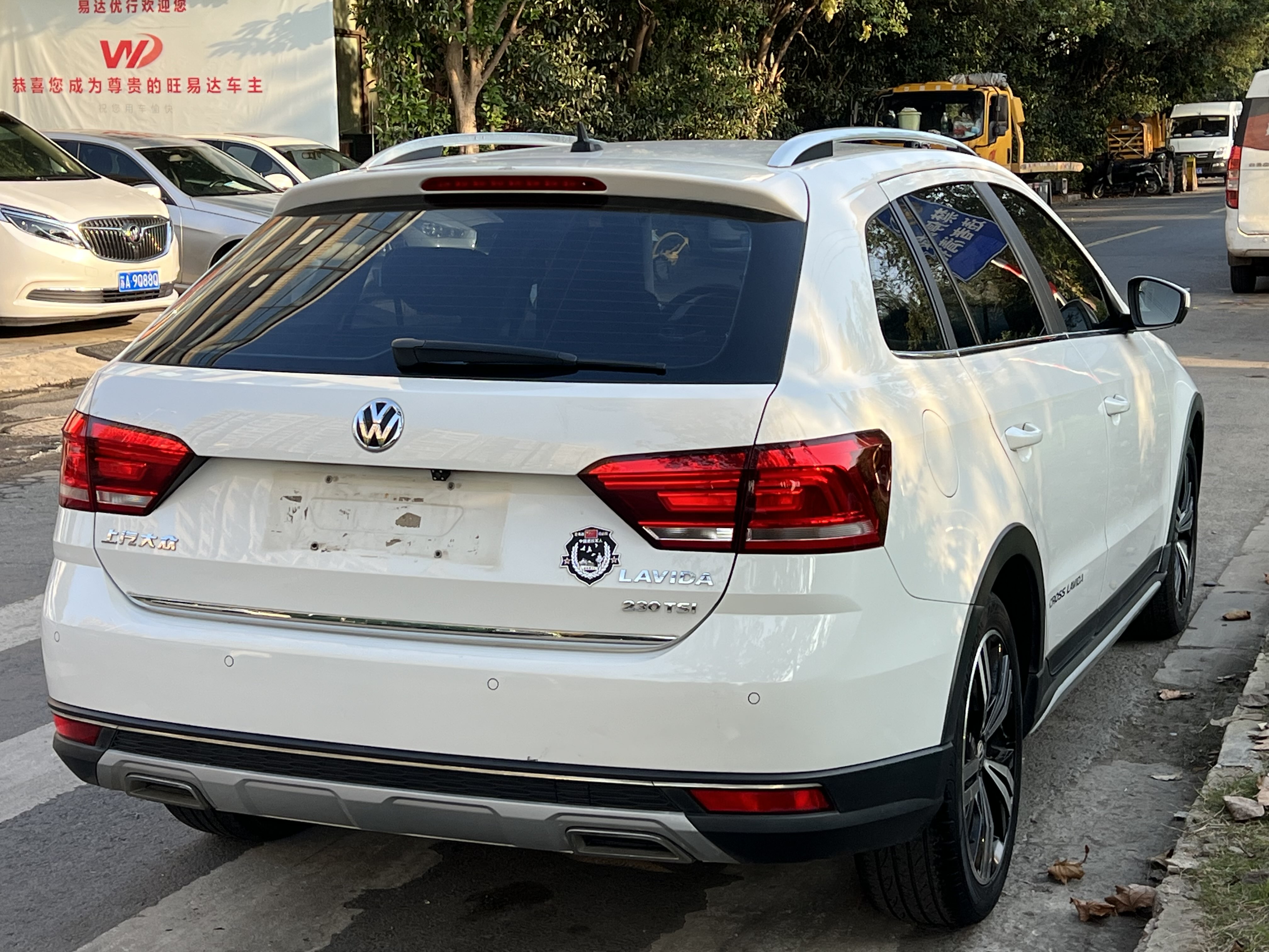 Volkswagen Cross Lavida 2018 immagine di auto #3