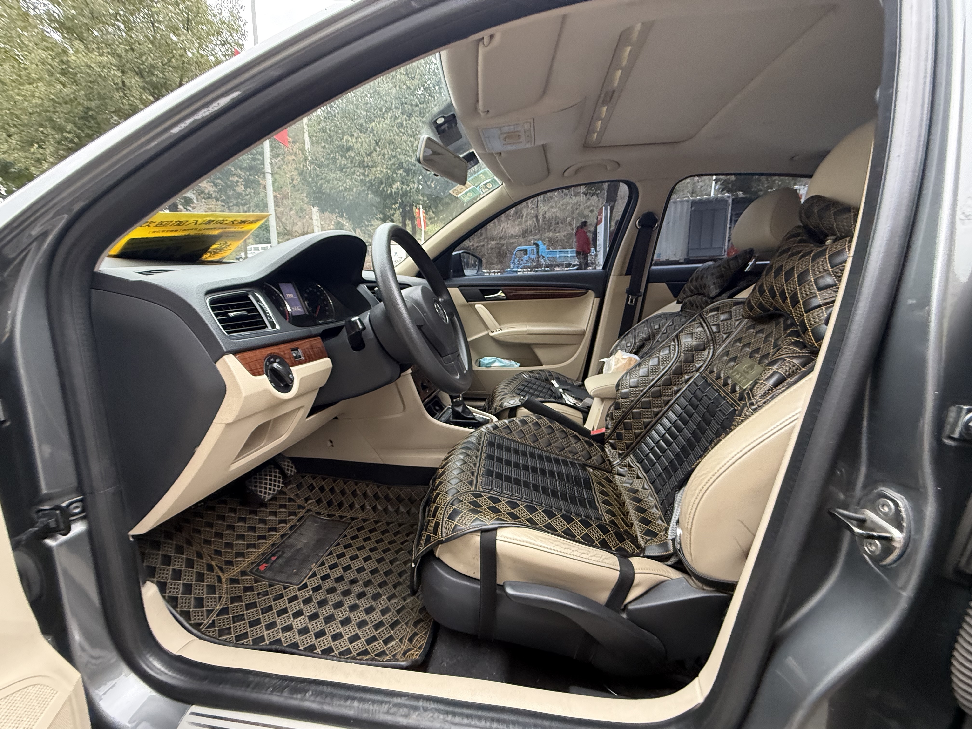 Volkswagen Lavida 2013 car image #3